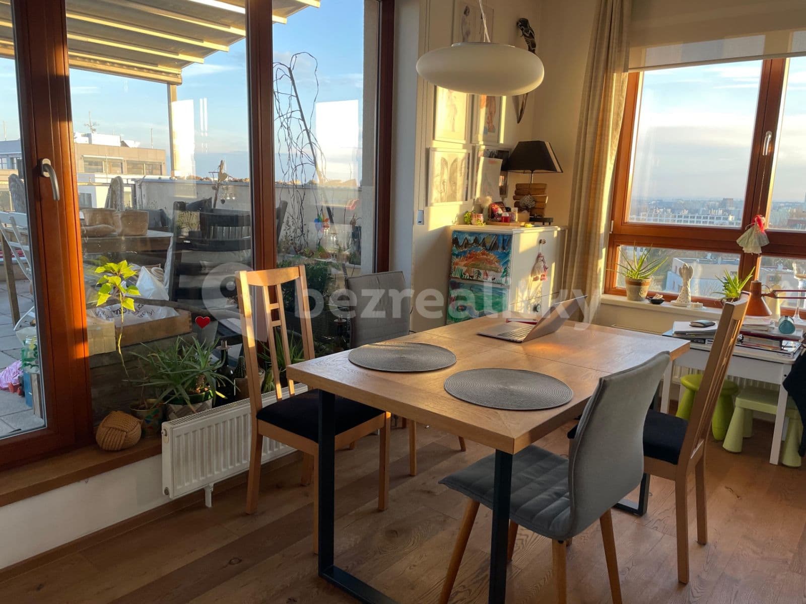1 bedroom with open-plan kitchen flat to rent, 102 m², Kejhova, Prague, Prague 1 bedroom with open-plan kitchen flat to rent, 102 m², Kejhova, Prague, Prague