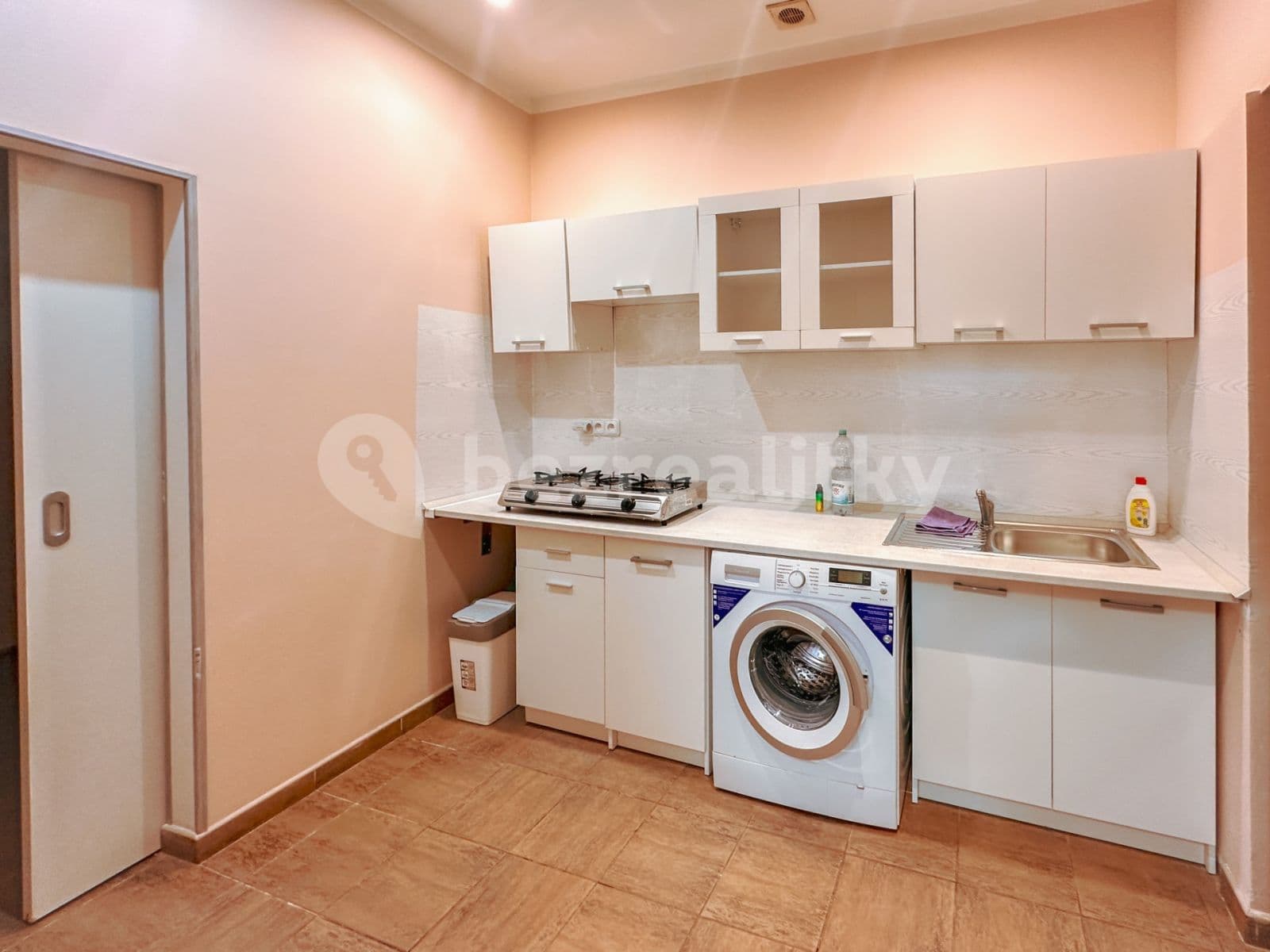 2 bedroom flat to rent, 76 m², nábřeží Jana Palacha, Karlovy Vary, Karlovarský Region 2 bedroom flat to rent, 76 m², nábřeží Jana Palacha, Karlovy Vary, Karlovarský Region