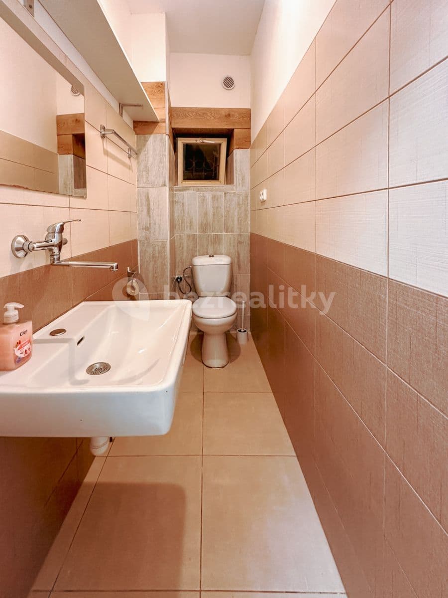 2 bedroom flat to rent, 76 m², nábřeží Jana Palacha, Karlovy Vary, Karlovarský Region 2 bedroom flat to rent, 76 m², nábřeží Jana Palacha, Karlovy Vary, Karlovarský Region