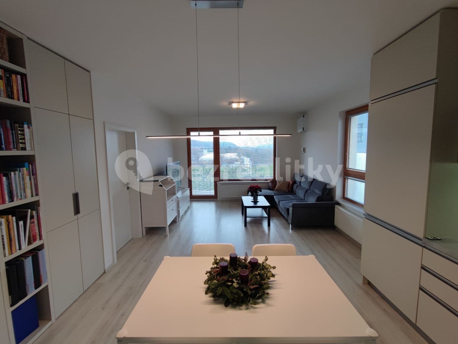 1 bedroom with open-plan kitchen flat to rent, 58 m², K Vystrkovu, Prague, Prague 1 bedroom with open-plan kitchen flat to rent, 58 m², K Vystrkovu, Prague, Prague