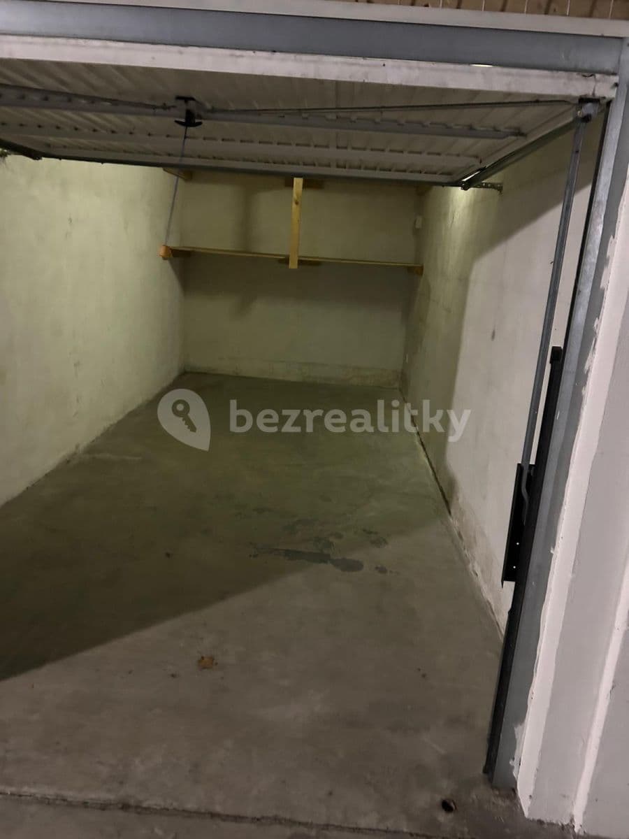 garage to rent, 19 m², Hnězdenská, Prague, Prague garage to rent, 19 m², Hnězdenská, Prague, Prague