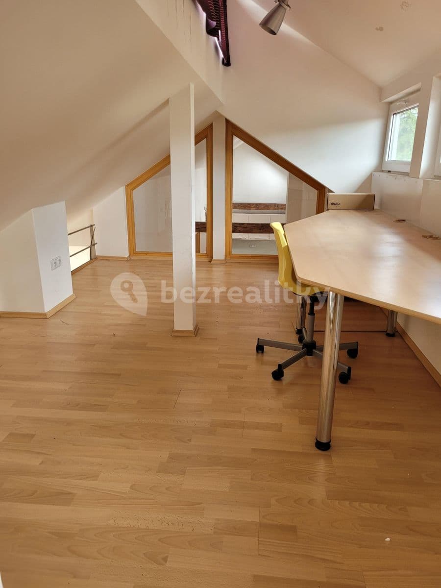 flat to rent, 230 m², Hlinky, Brno, Jihomoravský Region flat to rent, 230 m², Hlinky, Brno, Jihomoravský Region