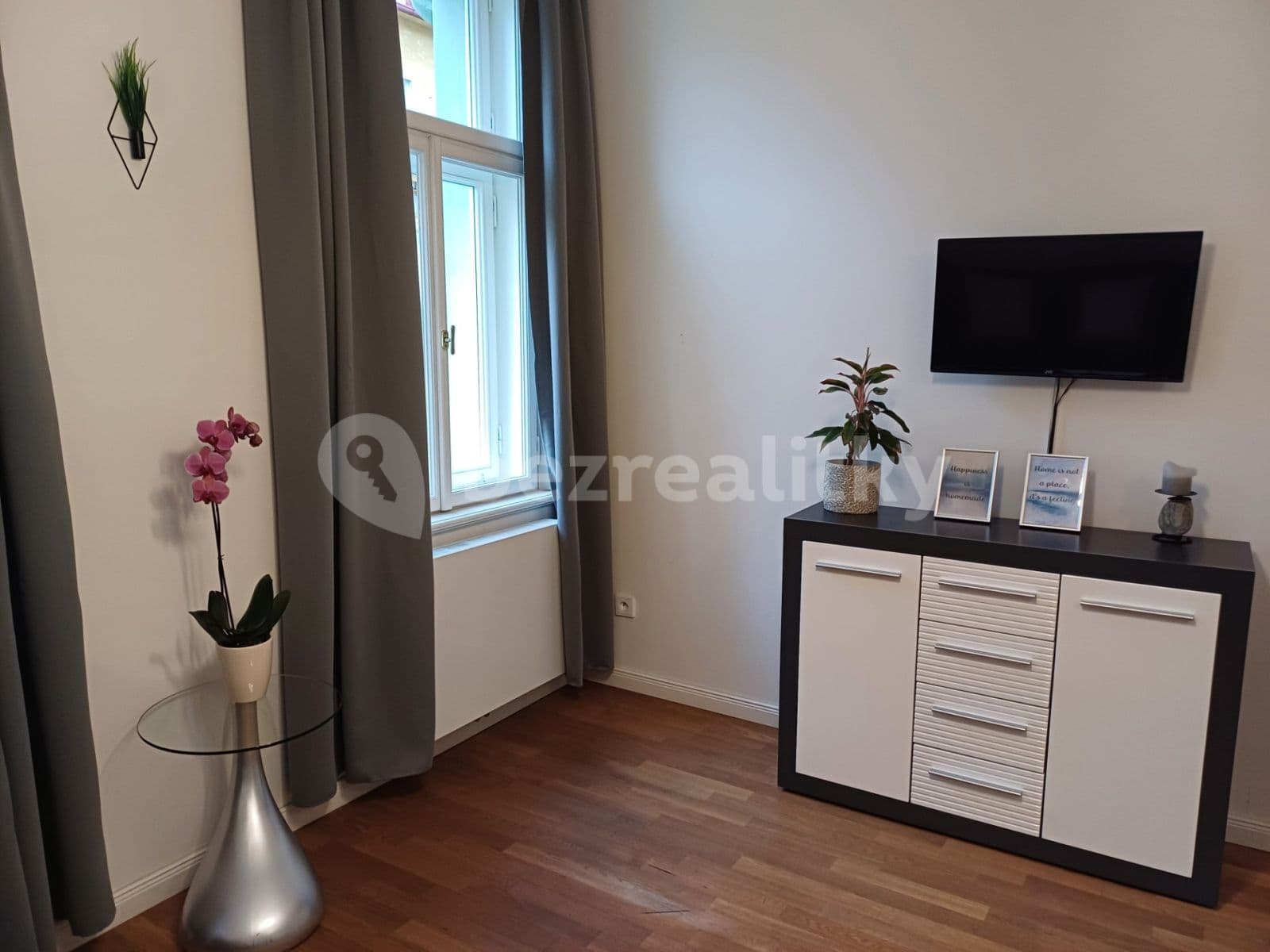 1 bedroom with open-plan kitchen flat to rent, 50 m², Nitranská, Prague, Prague 1 bedroom with open-plan kitchen flat to rent, 50 m², Nitranská, Prague, Prague