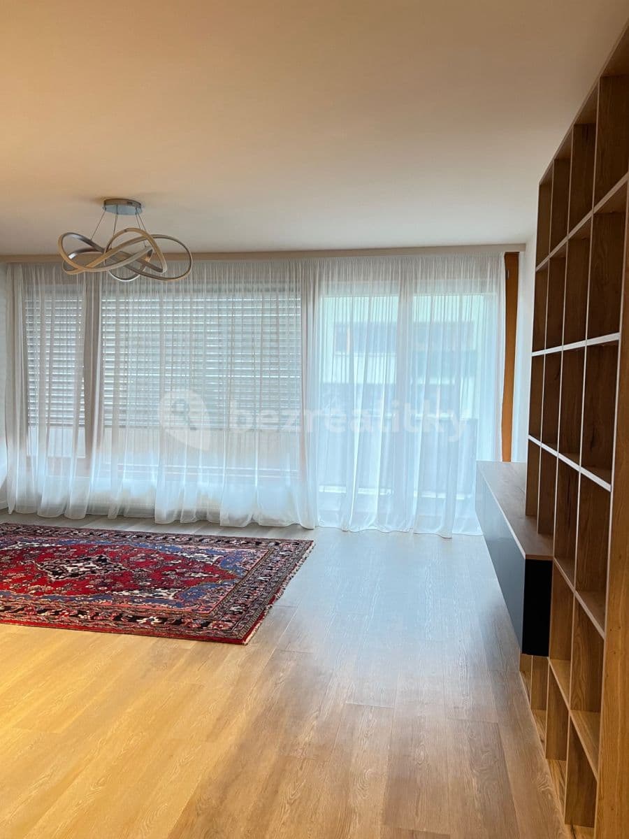2 bedroom with open-plan kitchen flat to rent, 85 m², Otopašská, Prague, Prague 2 bedroom with open-plan kitchen flat to rent, 85 m², Otopašská, Prague, Prague