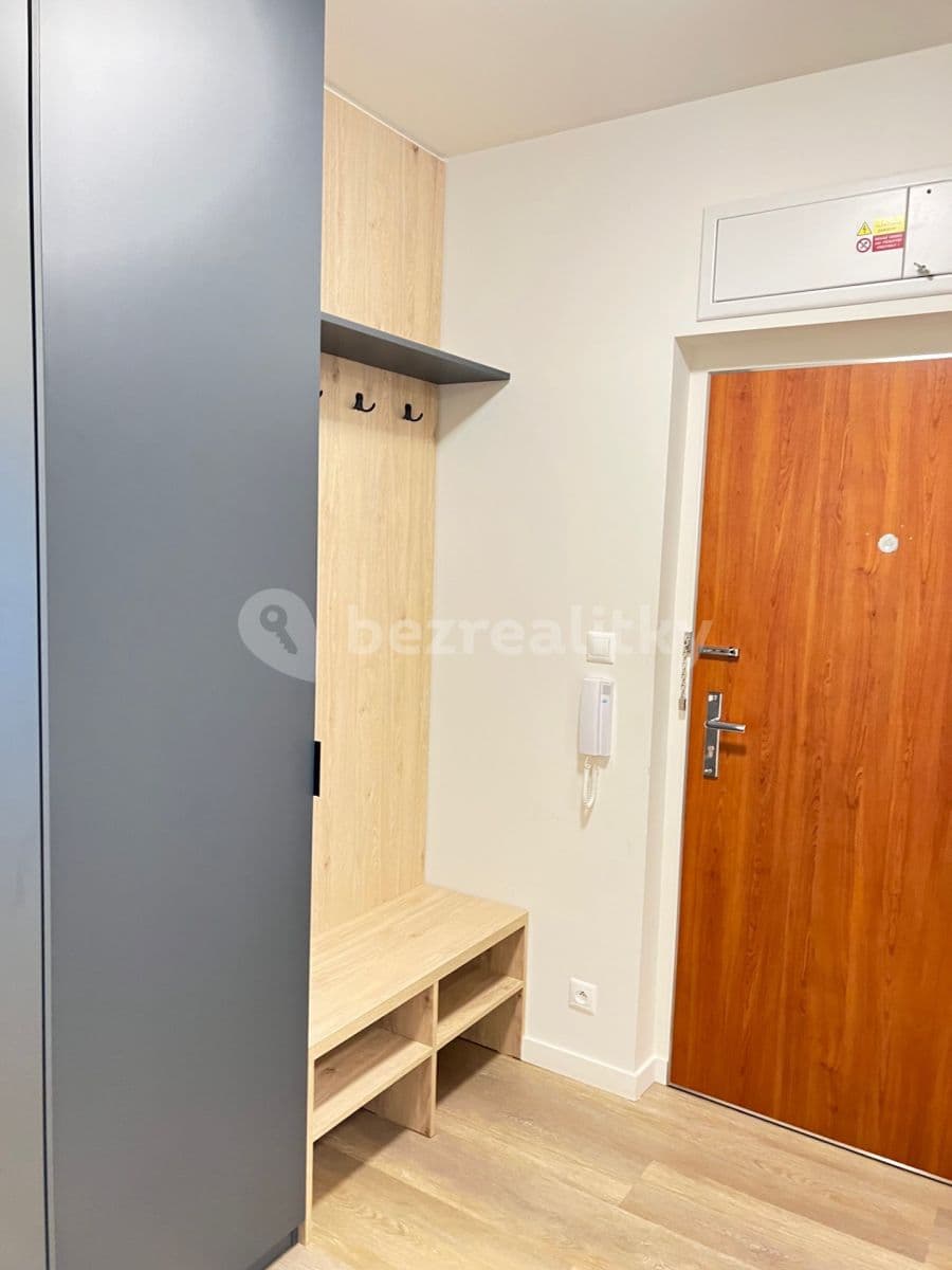 2 bedroom with open-plan kitchen flat to rent, 85 m², Otopašská, Prague, Prague 2 bedroom with open-plan kitchen flat to rent, 85 m², Otopašská, Prague, Prague