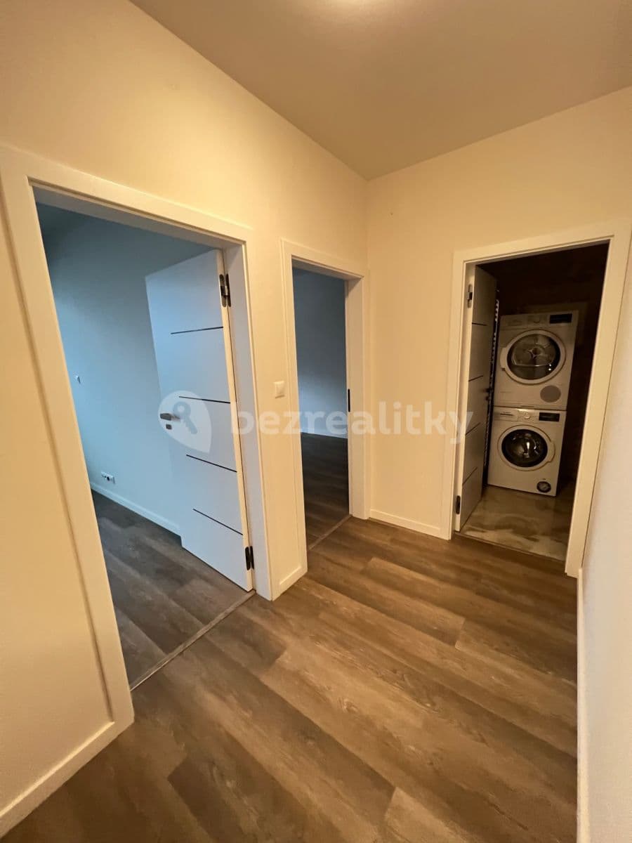 2 bedroom with open-plan kitchen flat to rent, 85 m², Otopašská, Prague, Prague 2 bedroom with open-plan kitchen flat to rent, 85 m², Otopašská, Prague, Prague