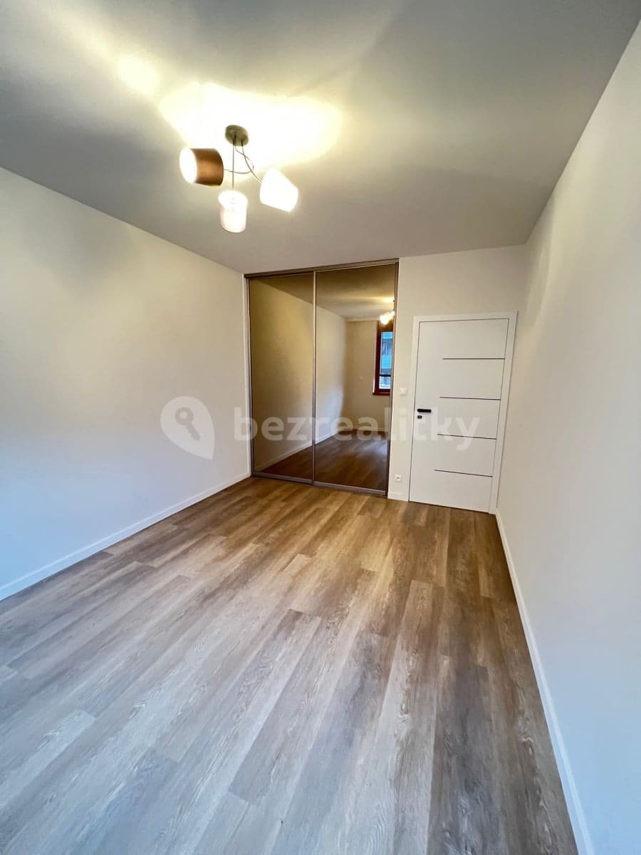 2 bedroom with open-plan kitchen flat to rent, 85 m², Otopašská, Prague, Prague 2 bedroom with open-plan kitchen flat to rent, 85 m², Otopašská, Prague, Prague