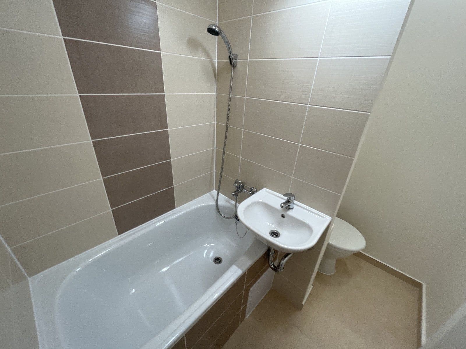 2 bedroom flat to rent, 50 m², Růžový pahorek, Frýdek-Místek, Moravskoslezský Region 2 bedroom flat to rent, 50 m², Růžový pahorek, Frýdek-Místek, Moravskoslezský Region