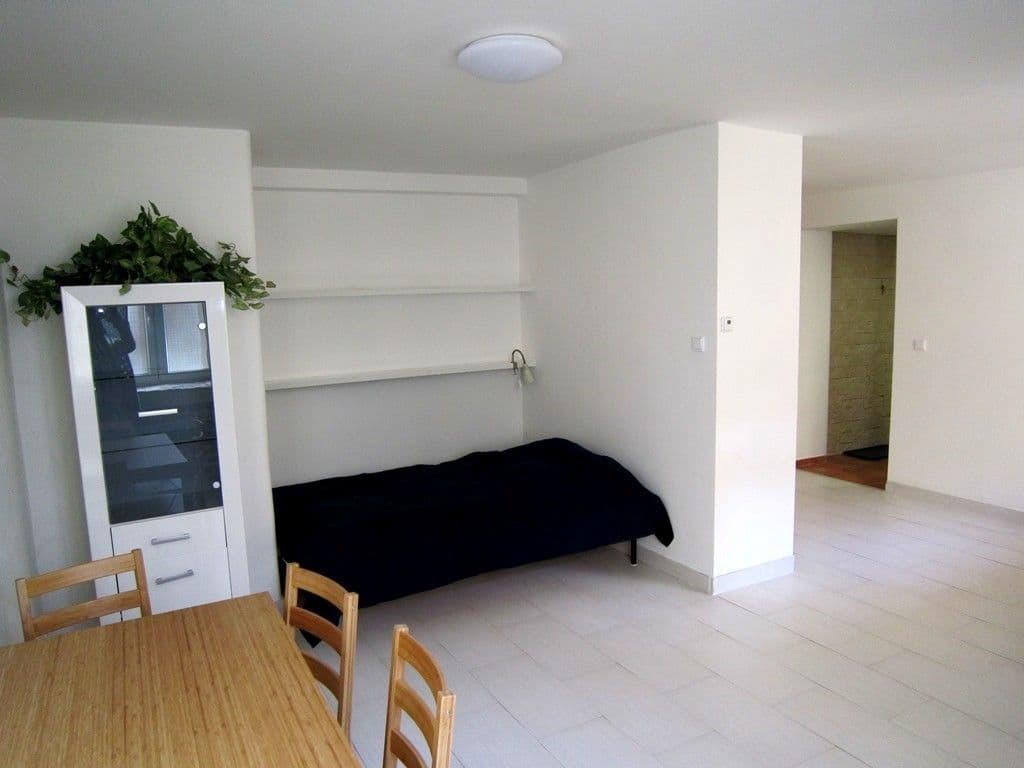 Studio flat to rent, 33 m², Terronská, Prague, Prague Studio flat to rent, 33 m², Terronská, Prague, Prague