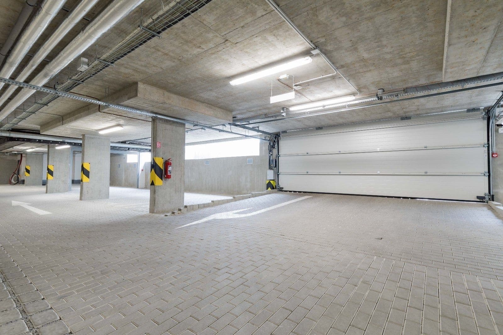 garage to rent, 12 m², U Pergamenky, Prague, Prague garage to rent, 12 m², U Pergamenky, Prague, Prague