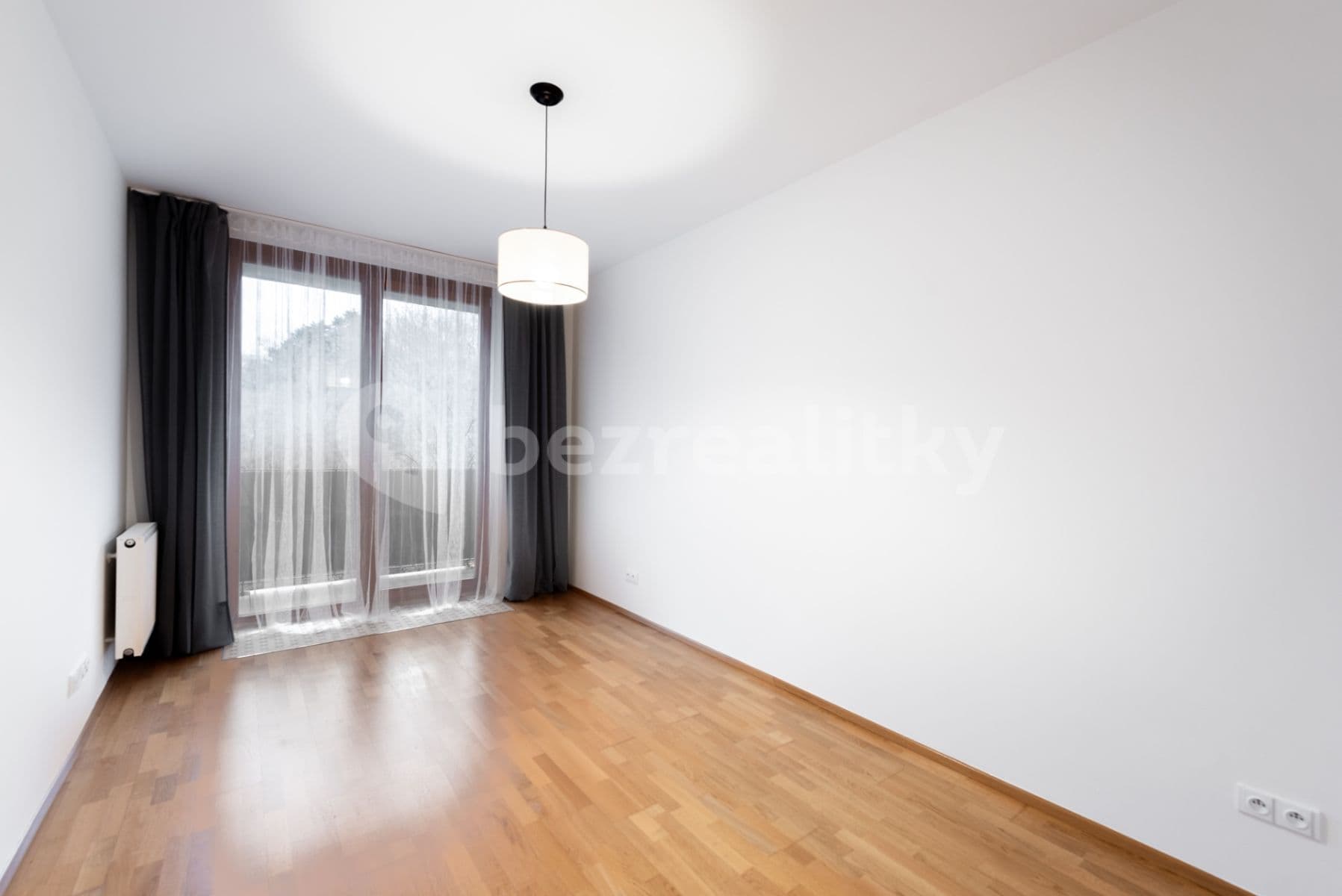1 bedroom with open-plan kitchen flat to rent, 49 m², Jeseniova, Prague, Prague 1 bedroom with open-plan kitchen flat to rent, 49 m², Jeseniova, Prague, Prague