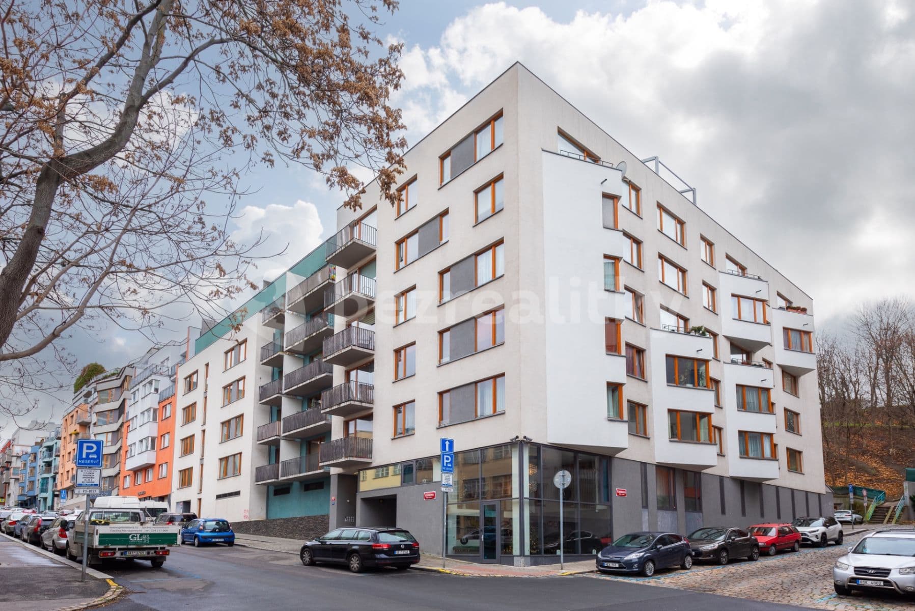 1 bedroom with open-plan kitchen flat to rent, 49 m², Jeseniova, Prague, Prague 1 bedroom with open-plan kitchen flat to rent, 49 m², Jeseniova, Prague, Prague