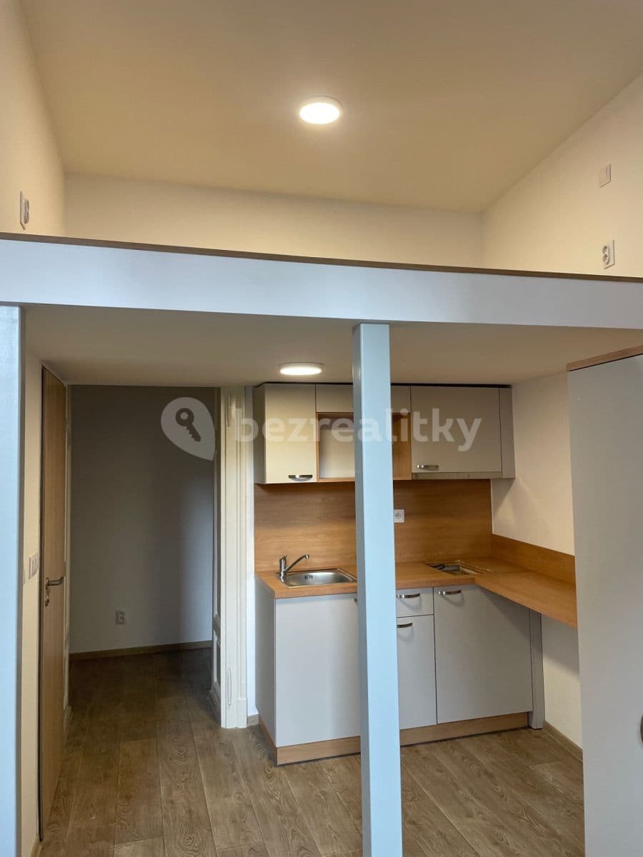 Studio flat to rent, 26 m², Křenová, Brno, Jihomoravský Region Studio flat to rent, 26 m², Křenová, Brno, Jihomoravský Region