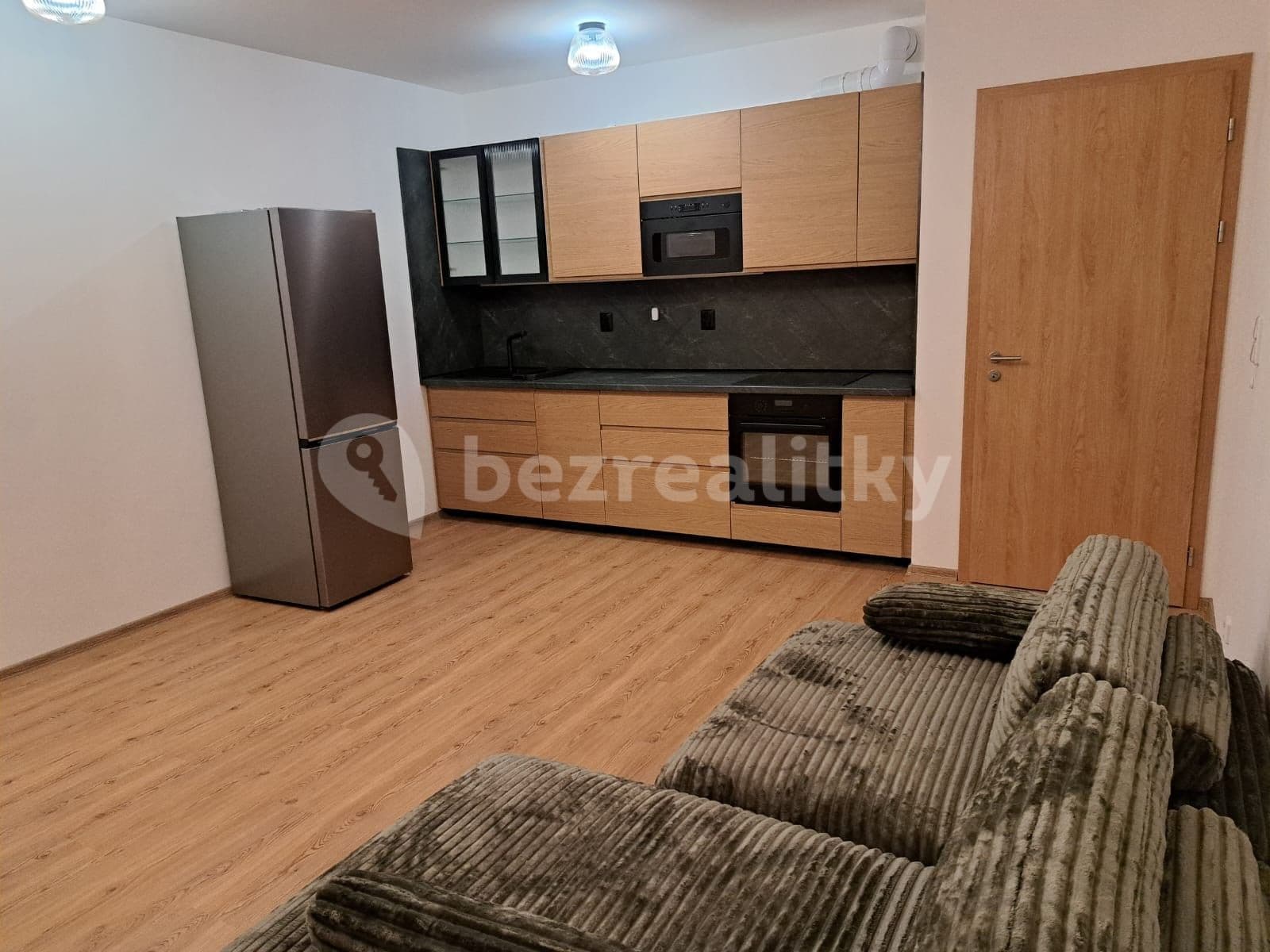 1 bedroom with open-plan kitchen flat to rent, 59 m², Kardausova, Prague, Prague 1 bedroom with open-plan kitchen flat to rent, 59 m², Kardausova, Prague, Prague