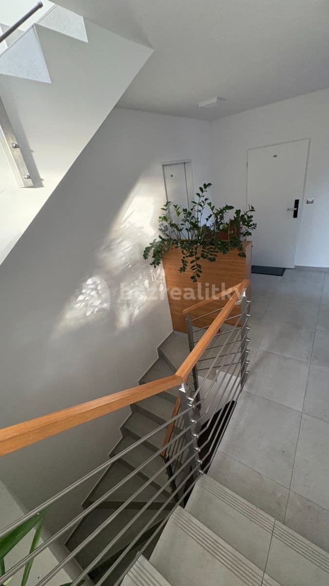 2 bedroom flat to rent, 43 m², Počernická, Prague, Prague 2 bedroom flat to rent, 43 m², Počernická, Prague, Prague