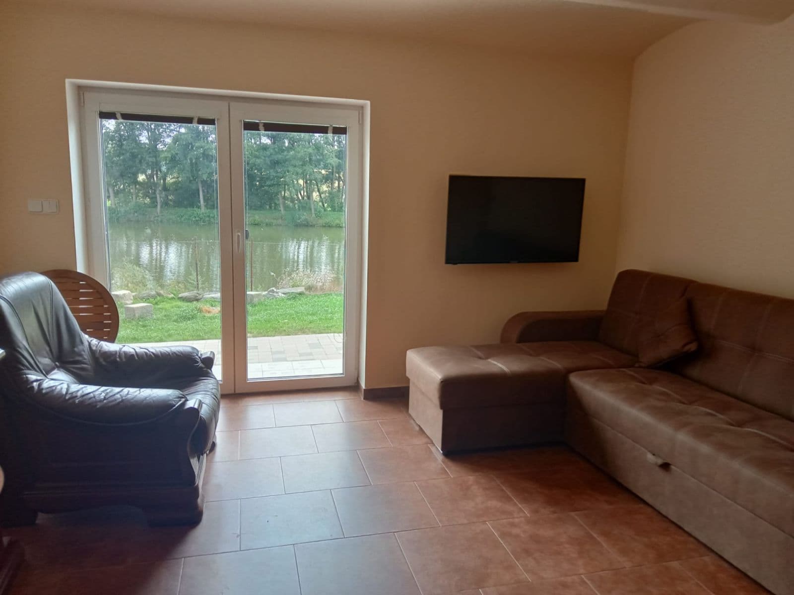 flat to rent, 160 m², Hradišťany, Honezovice, Plzeňský Region flat to rent, 160 m², Hradišťany, Honezovice, Plzeňský Region