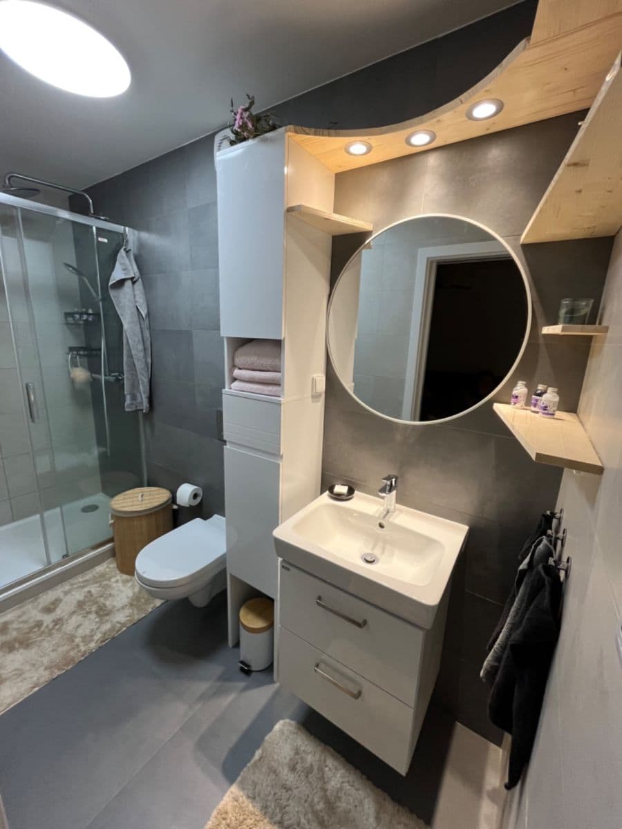 1 bedroom with open-plan kitchen flat to rent, 65 m², Kovářská, Prague, Prague 1 bedroom with open-plan kitchen flat to rent, 65 m², Kovářská, Prague, Prague