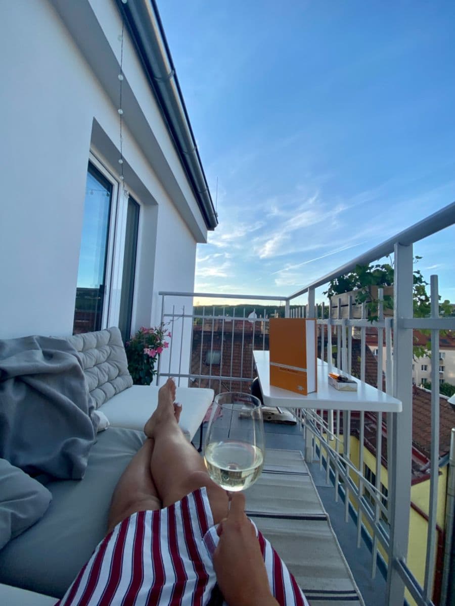 1 bedroom with open-plan kitchen flat to rent, 65 m², Kovářská, Prague, Prague 1 bedroom with open-plan kitchen flat to rent, 65 m², Kovářská, Prague, Prague