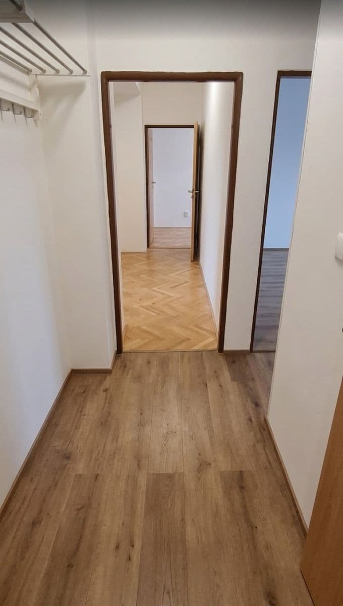 3 bedroom flat to rent, 62 m², Husova čtvrť, Rosice, Jihomoravský Region 3 bedroom flat to rent, 62 m², Husova čtvrť, Rosice, Jihomoravský Region