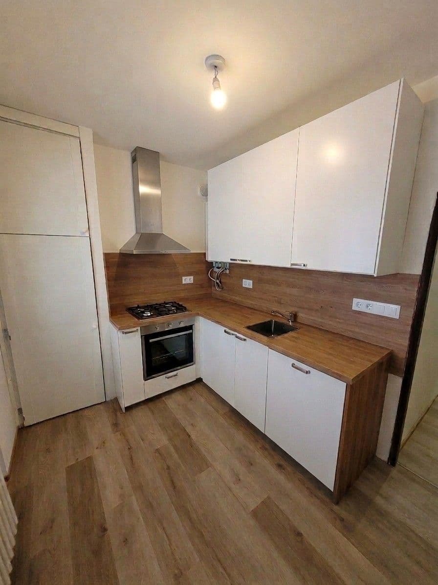 3 bedroom flat to rent, 62 m², Husova čtvrť, Rosice, Jihomoravský Region 3 bedroom flat to rent, 62 m², Husova čtvrť, Rosice, Jihomoravský Region