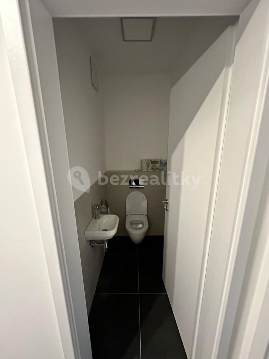 2 bedroom with open-plan kitchen flat to rent, 74 m², Olgy Havlové, Prague, Prague 2 bedroom with open-plan kitchen flat to rent, 74 m², Olgy Havlové, Prague, Prague