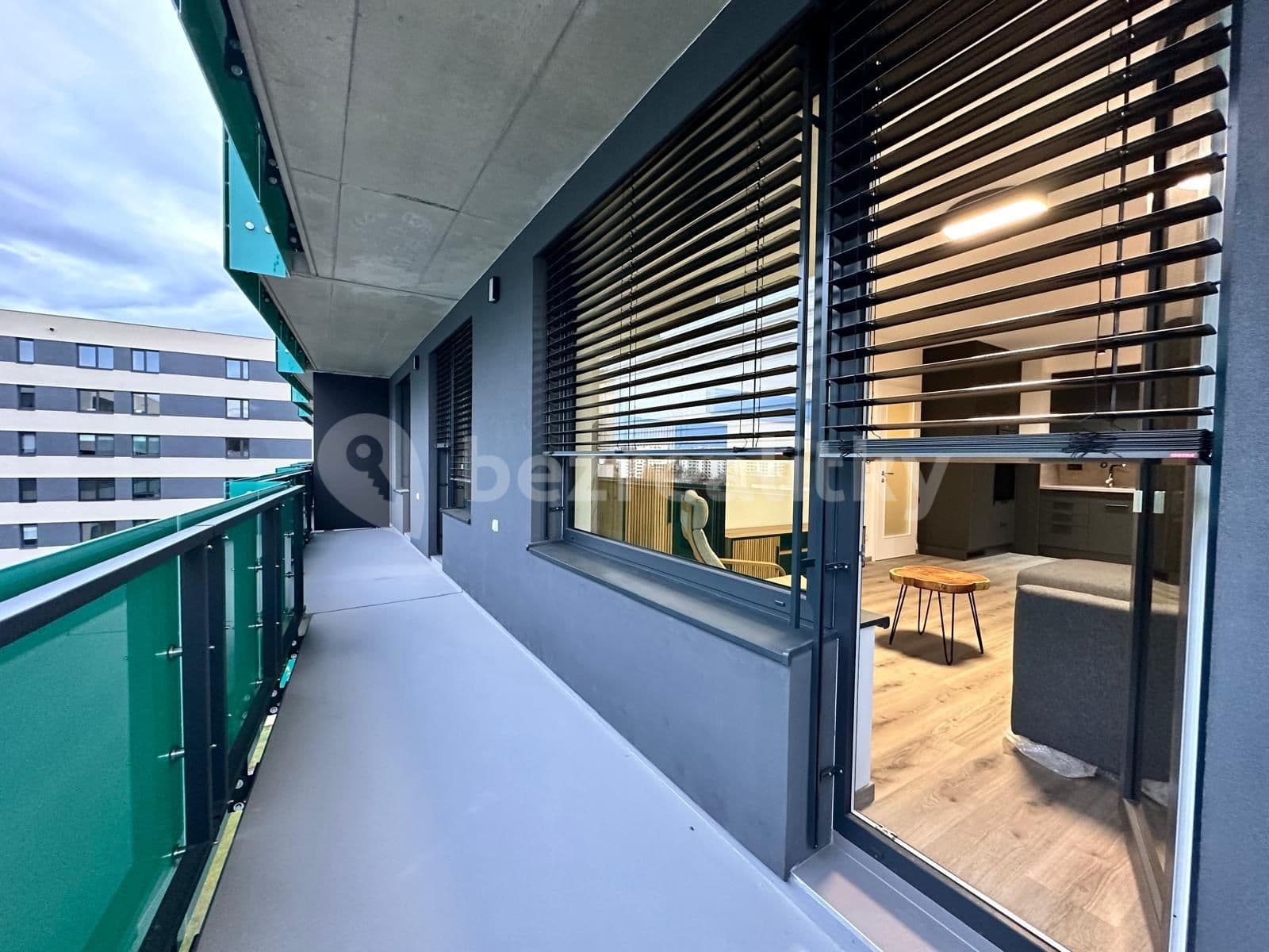 2 bedroom with open-plan kitchen flat to rent, 74 m², Olgy Havlové, Prague, Prague 2 bedroom with open-plan kitchen flat to rent, 74 m², Olgy Havlové, Prague, Prague