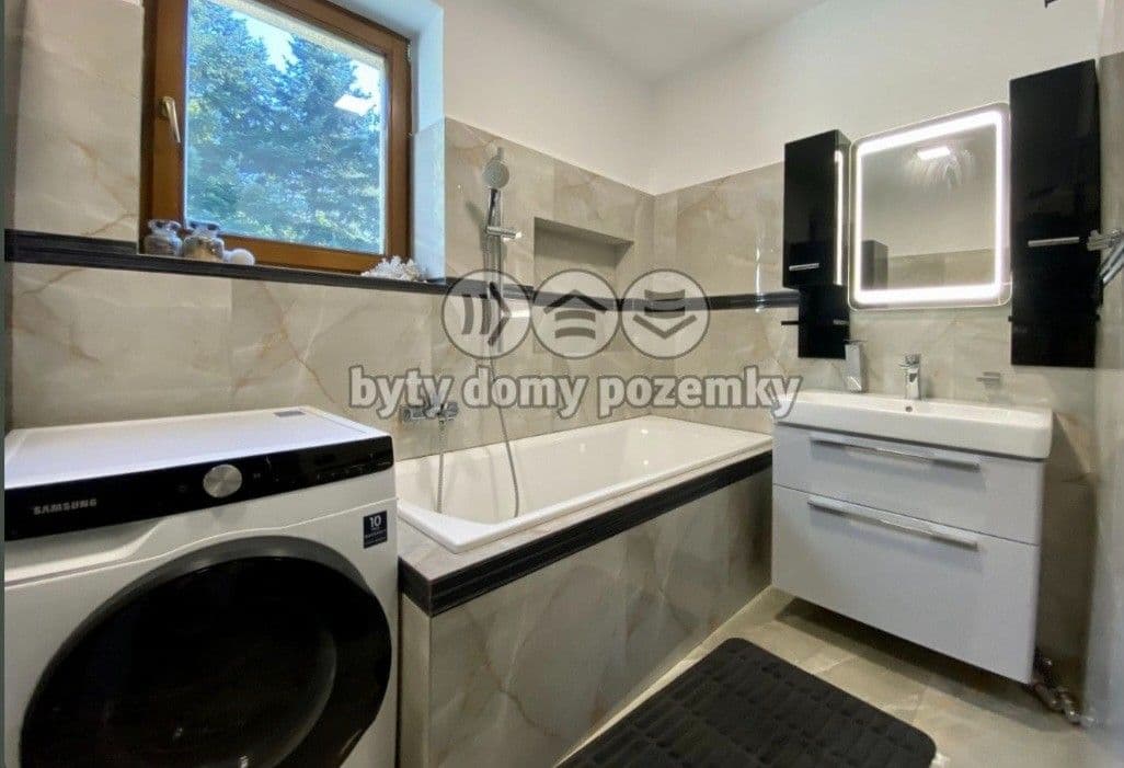 2 bedroom with open-plan kitchen flat for sale, 94 m², Ostrava, Moravskoslezský Region 2 bedroom with open-plan kitchen flat for sale, 94 m², Ostrava, Moravskoslezský Region