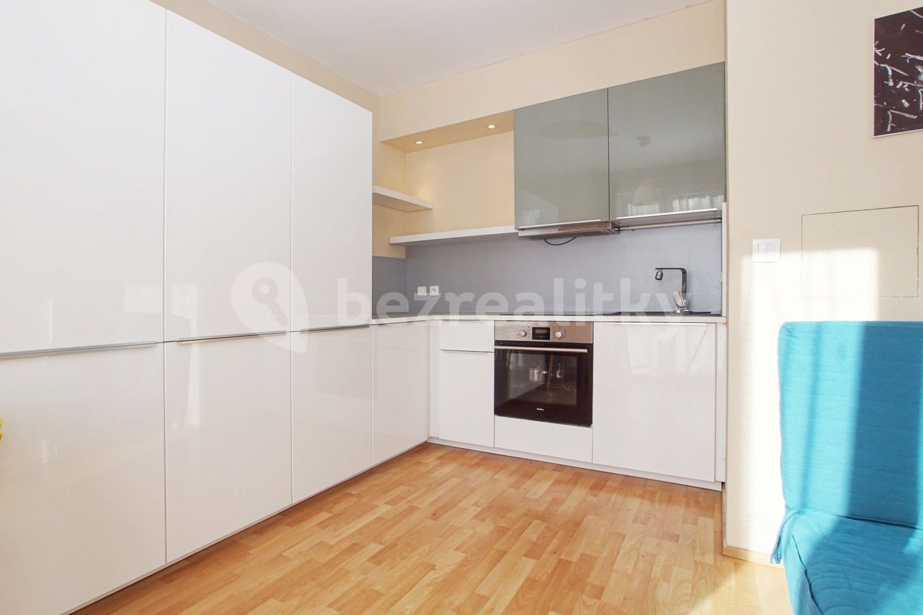 Studio flat to rent, 36 m², U Vodojemu, Brandýs nad Labem-Stará Boleslav, Středočeský Region Studio flat to rent, 36 m², U Vodojemu, Brandýs nad Labem-Stará Boleslav, Středočeský Region