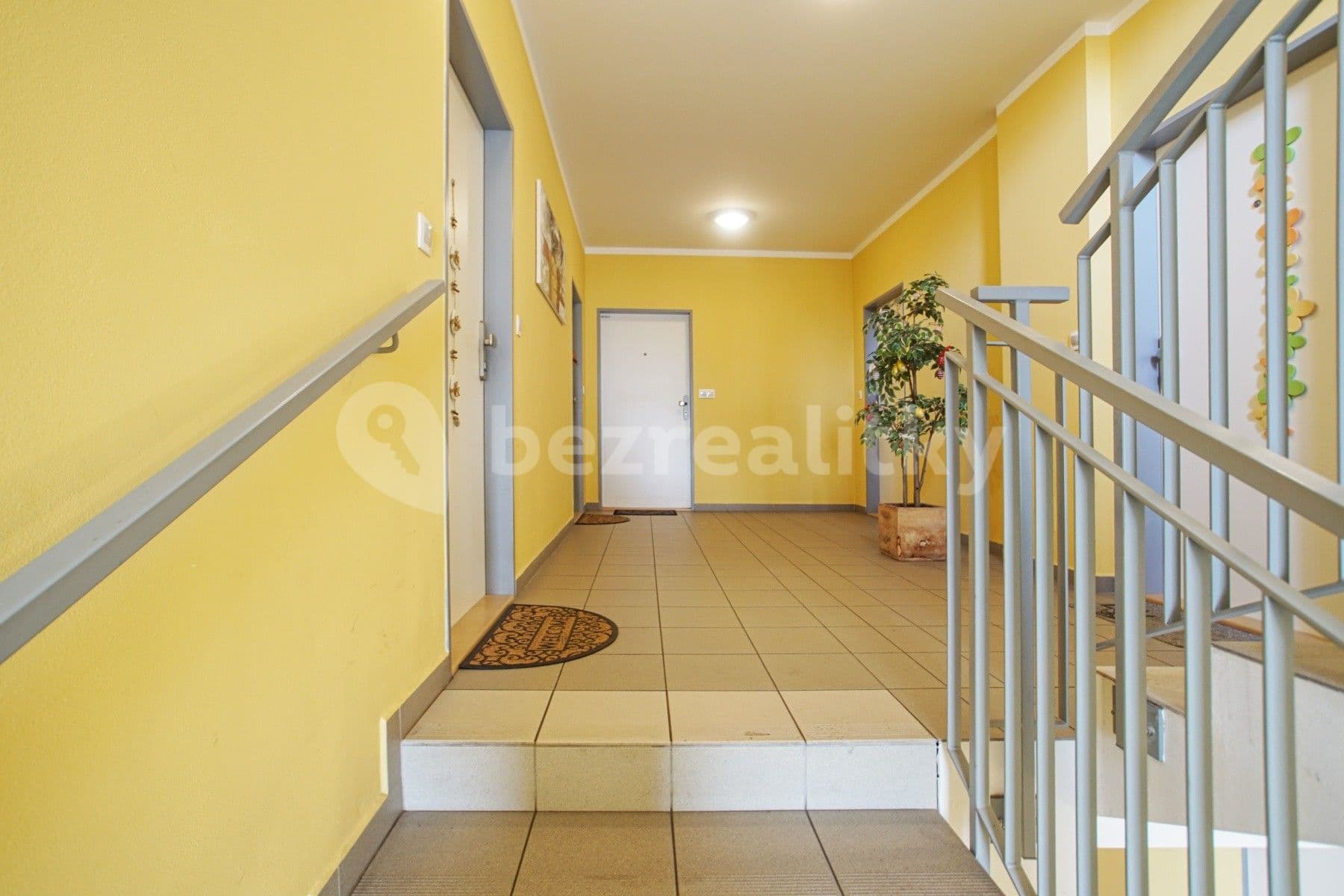Studio flat to rent, 36 m², U Vodojemu, Brandýs nad Labem-Stará Boleslav, Středočeský Region Studio flat to rent, 36 m², U Vodojemu, Brandýs nad Labem-Stará Boleslav, Středočeský Region