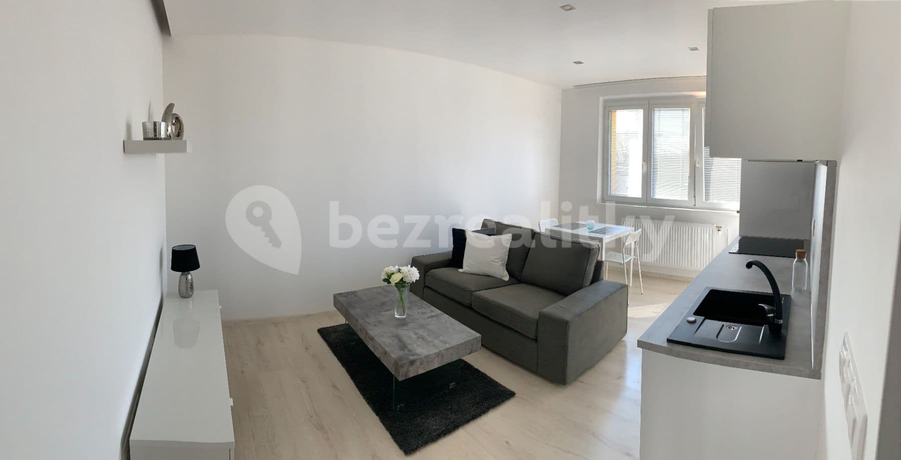 1 bedroom with open-plan kitchen flat to rent, 42 m², Větrná, Ostrava, Moravskoslezský Region 1 bedroom with open-plan kitchen flat to rent, 42 m², Větrná, Ostrava, Moravskoslezský Region