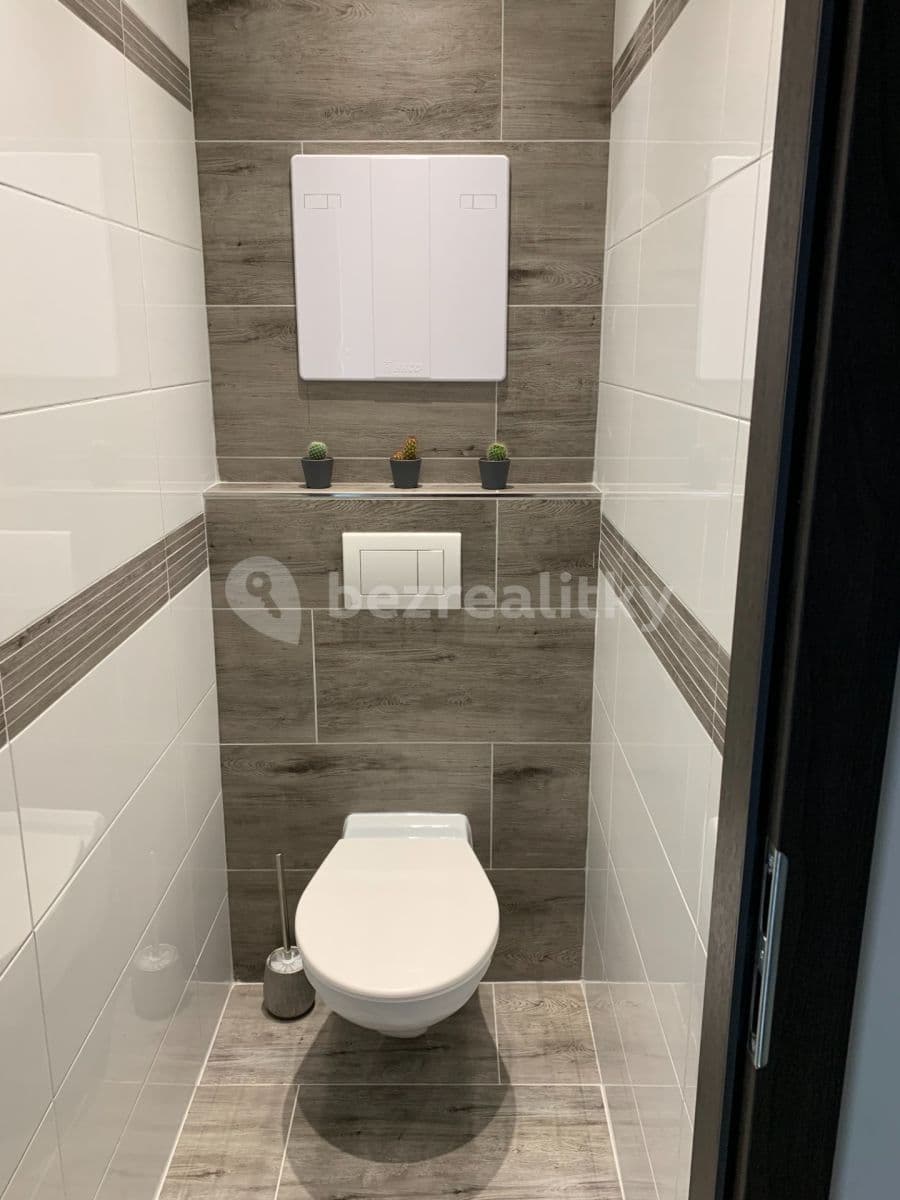 1 bedroom with open-plan kitchen flat to rent, 42 m², Větrná, Ostrava, Moravskoslezský Region 1 bedroom with open-plan kitchen flat to rent, 42 m², Větrná, Ostrava, Moravskoslezský Region