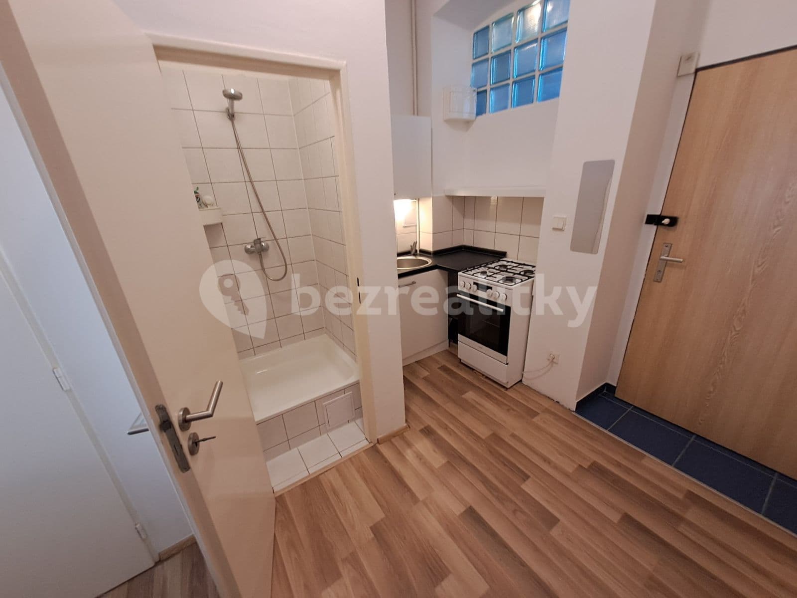 Studio flat to rent, 25 m², Chlumova, Prague, Prague Studio flat to rent, 25 m², Chlumova, Prague, Prague