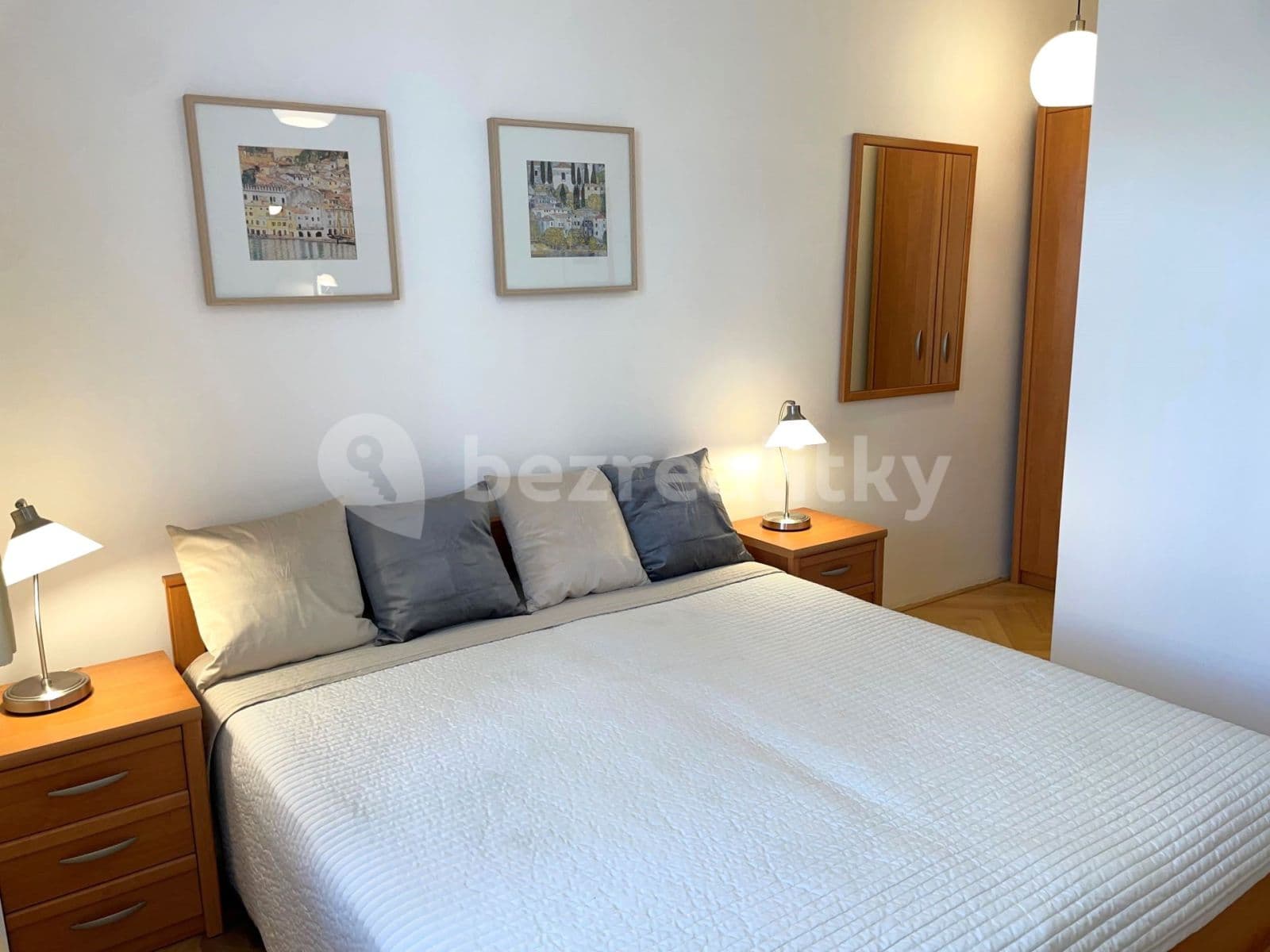 2 bedroom flat to rent, 44 m², Krkonošská, Prague, Prague 2 bedroom flat to rent, 44 m², Krkonošská, Prague, Prague