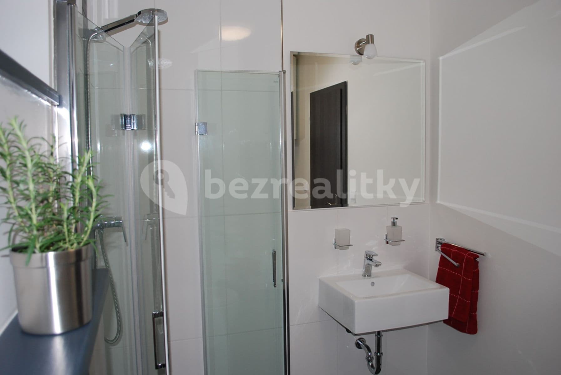 house to rent, 50 m², Slámová, Kamenice, Středočeský Region house to rent, 50 m², Slámová, Kamenice, Středočeský Region