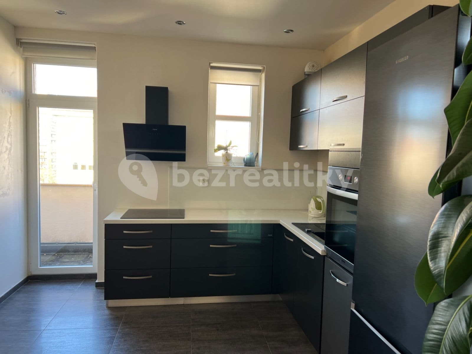 1 bedroom with open-plan kitchen flat to rent, 57 m², Sedlčanská, Prague, Prague 1 bedroom with open-plan kitchen flat to rent, 57 m², Sedlčanská, Prague, Prague