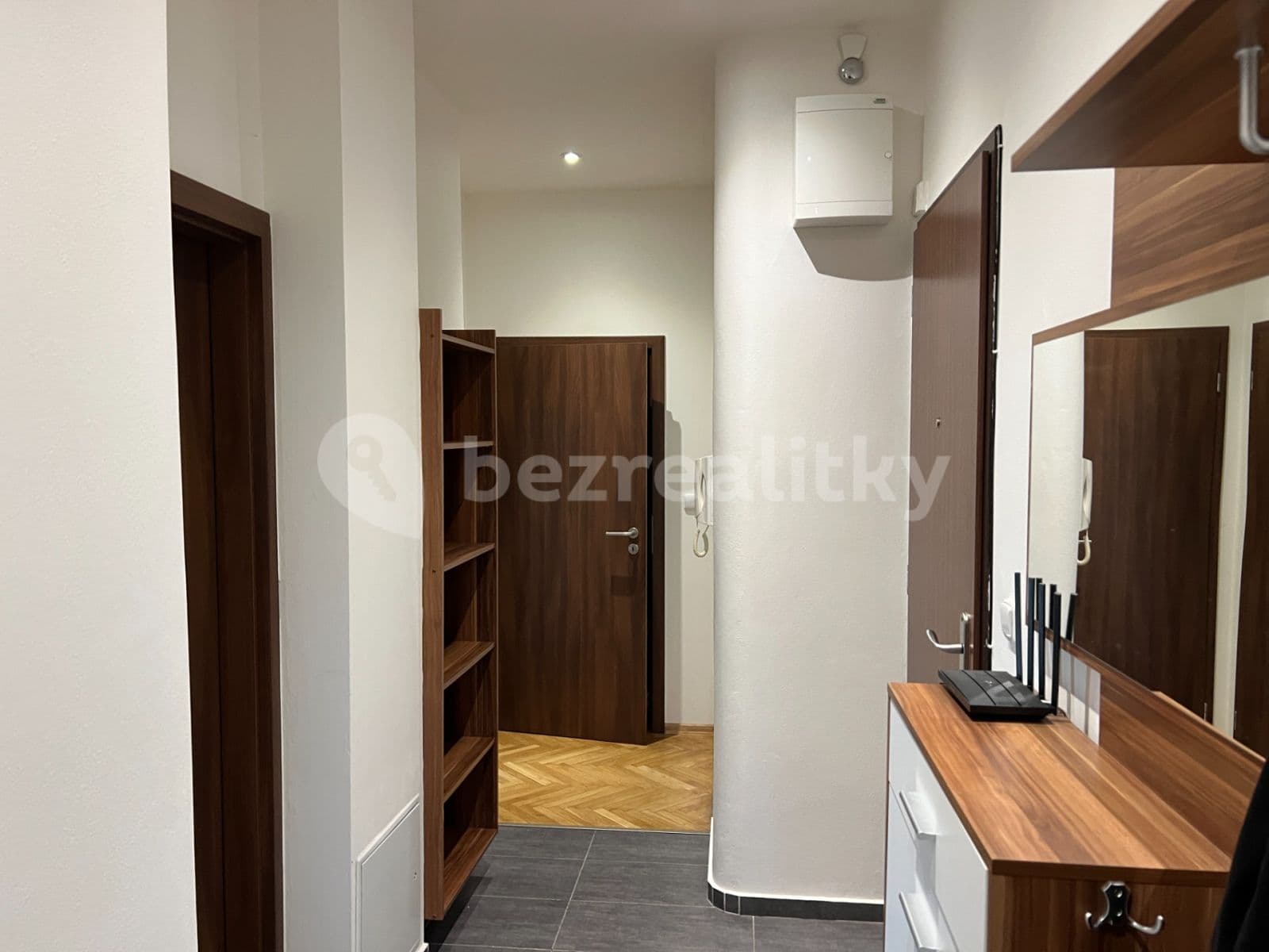 1 bedroom with open-plan kitchen flat to rent, 57 m², Sedlčanská, Prague, Prague 1 bedroom with open-plan kitchen flat to rent, 57 m², Sedlčanská, Prague, Prague
