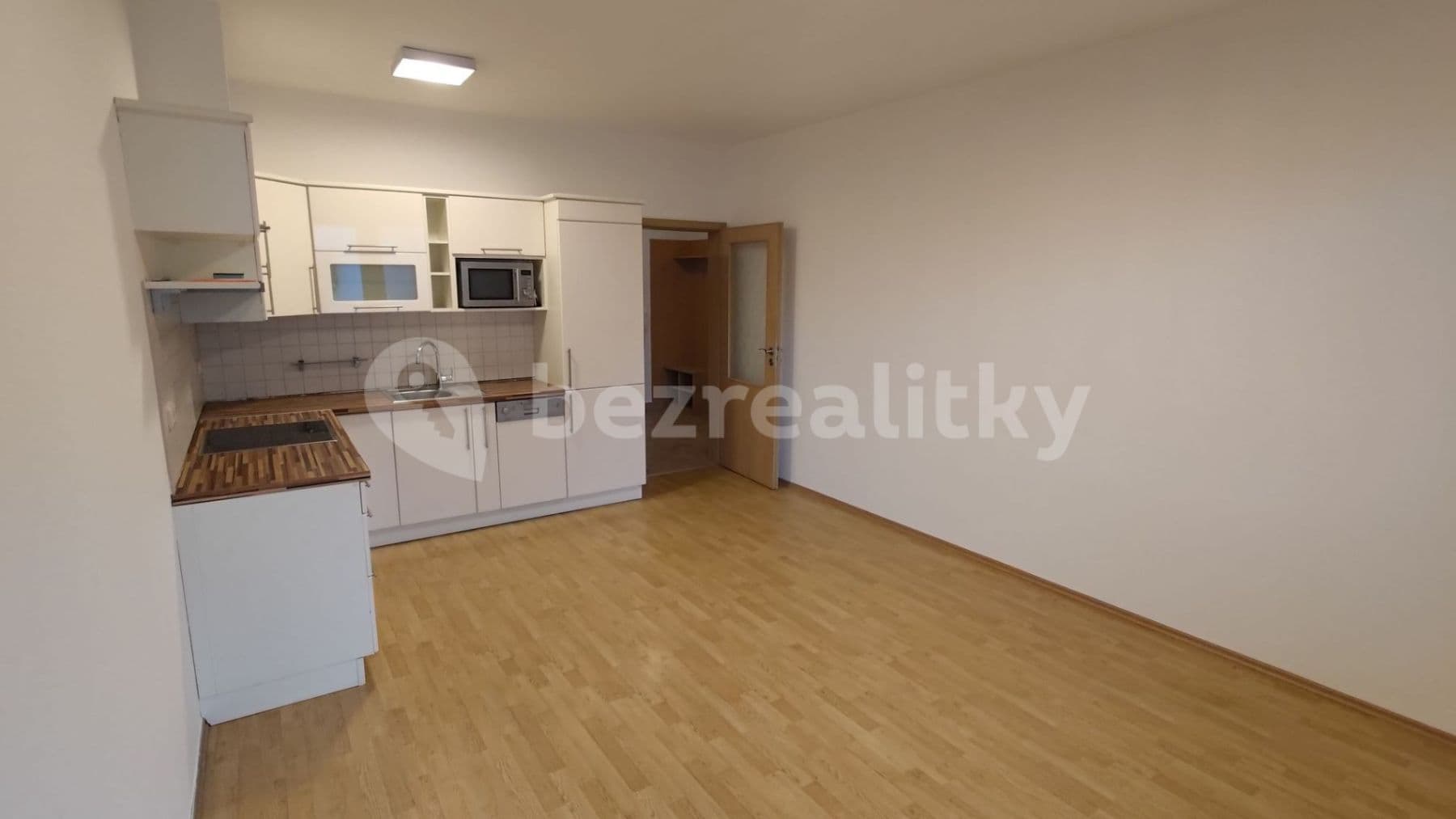1 bedroom with open-plan kitchen flat to rent, 48 m², V Zahradách, Prague, Prague 1 bedroom with open-plan kitchen flat to rent, 48 m², V Zahradách, Prague, Prague