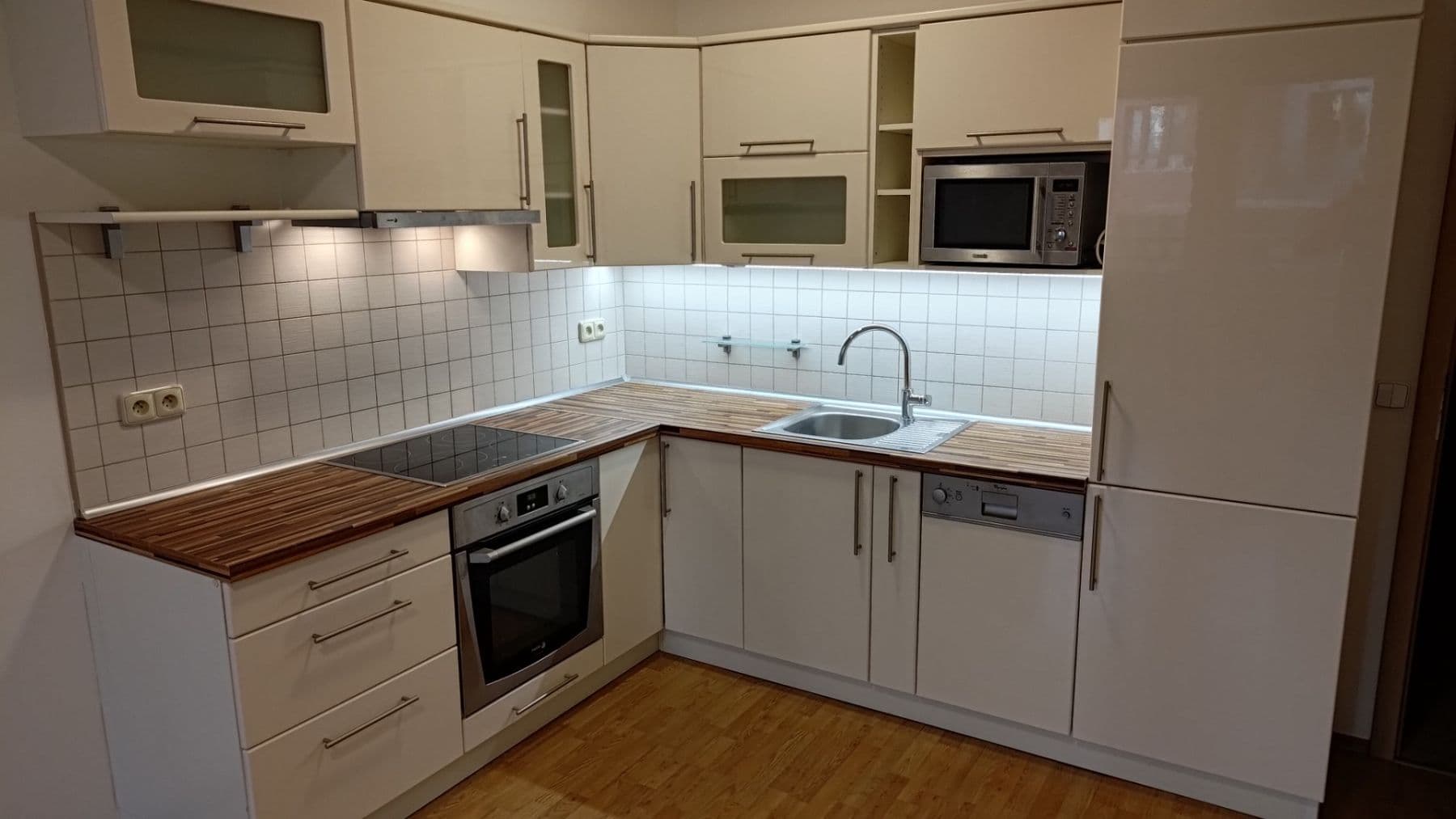 1 bedroom with open-plan kitchen flat to rent, 48 m², V Zahradách, Prague, Prague 1 bedroom with open-plan kitchen flat to rent, 48 m², V Zahradách, Prague, Prague