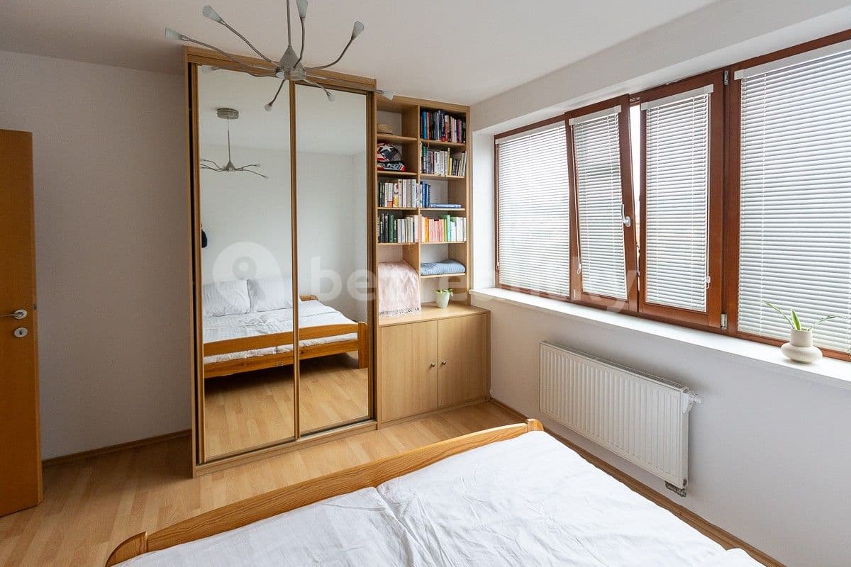 1 bedroom with open-plan kitchen flat to rent, 54 m², Nová kolonie, Prague, Prague 1 bedroom with open-plan kitchen flat to rent, 54 m², Nová kolonie, Prague, Prague