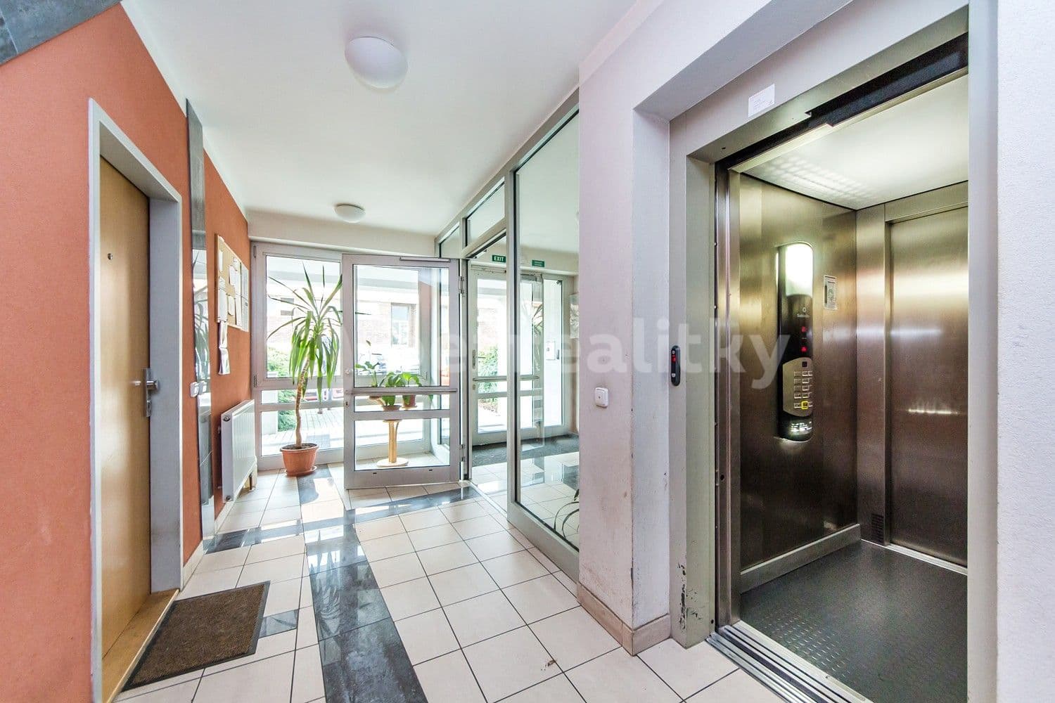 1 bedroom with open-plan kitchen flat to rent, 54 m², Nová kolonie, Prague, Prague 1 bedroom with open-plan kitchen flat to rent, 54 m², Nová kolonie, Prague, Prague