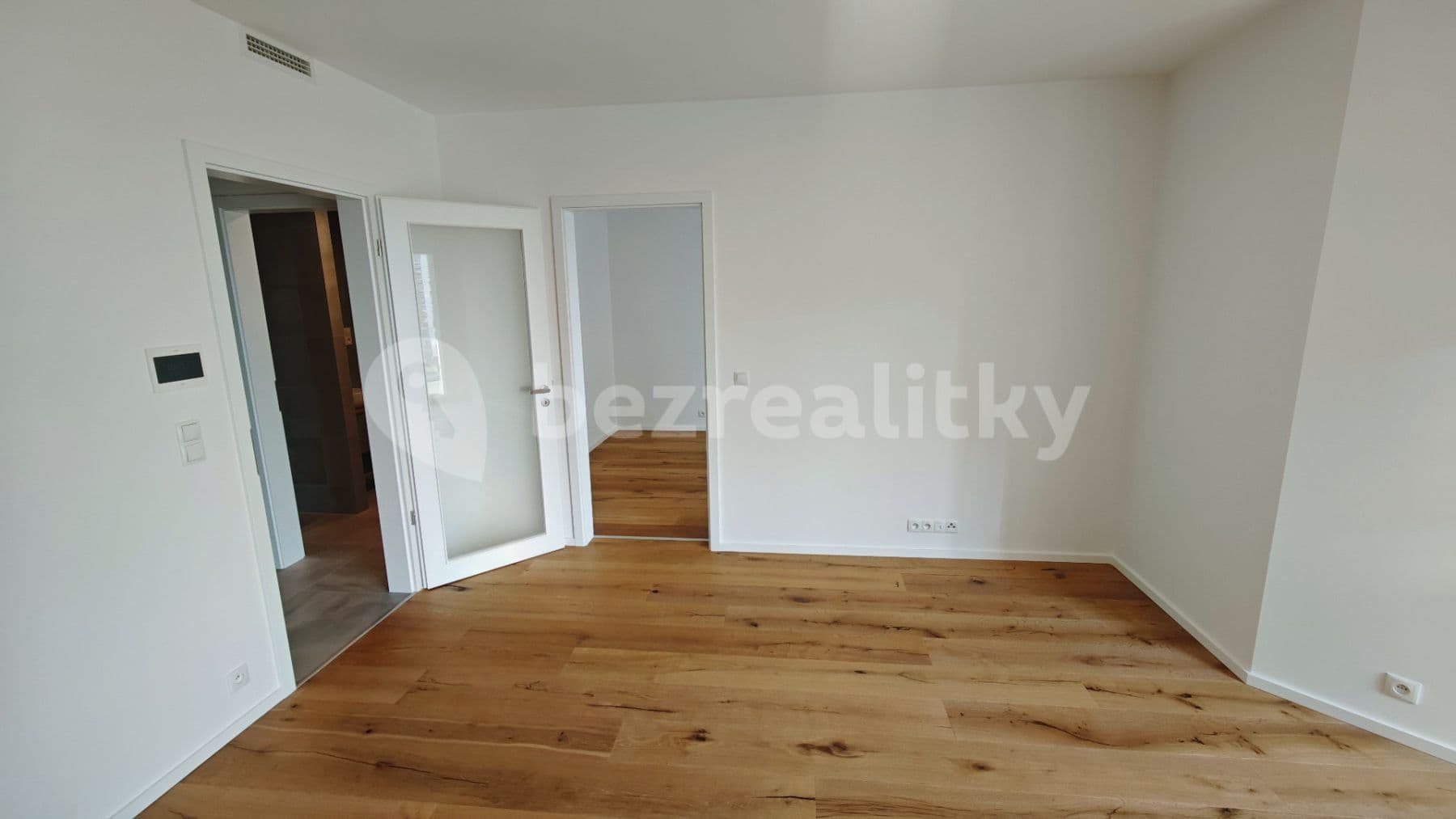 1 bedroom with open-plan kitchen flat to rent, 55 m², Hagiborská, Prague, Prague 1 bedroom with open-plan kitchen flat to rent, 55 m², Hagiborská, Prague, Prague