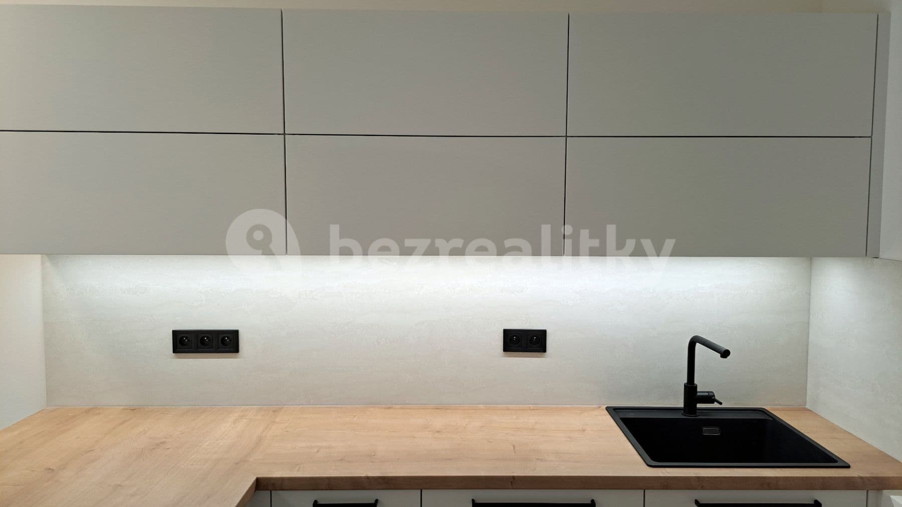 1 bedroom with open-plan kitchen flat to rent, 55 m², Hagiborská, Prague, Prague 1 bedroom with open-plan kitchen flat to rent, 55 m², Hagiborská, Prague, Prague