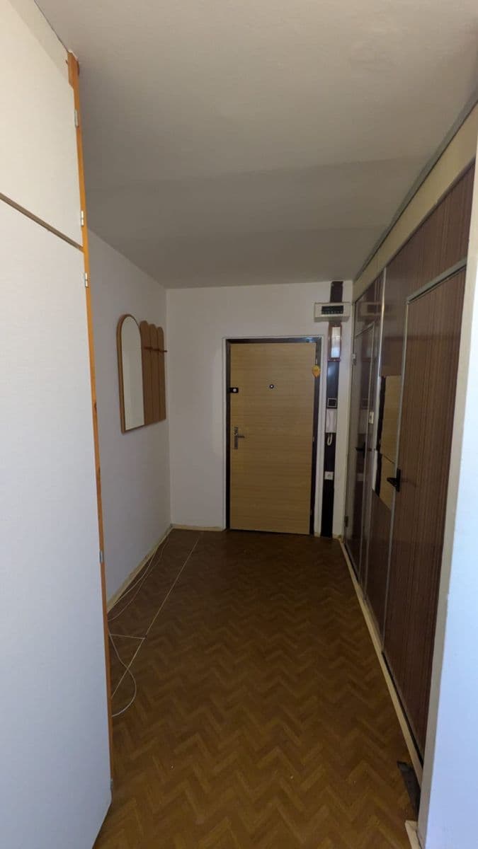 1 bedroom with open-plan kitchen flat to rent, 48 m², Galandova, Prague, Prague 1 bedroom with open-plan kitchen flat to rent, 48 m², Galandova, Prague, Prague