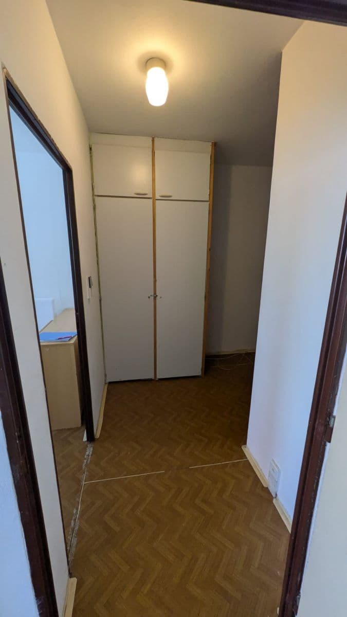 1 bedroom with open-plan kitchen flat to rent, 48 m², Galandova, Prague, Prague 1 bedroom with open-plan kitchen flat to rent, 48 m², Galandova, Prague, Prague