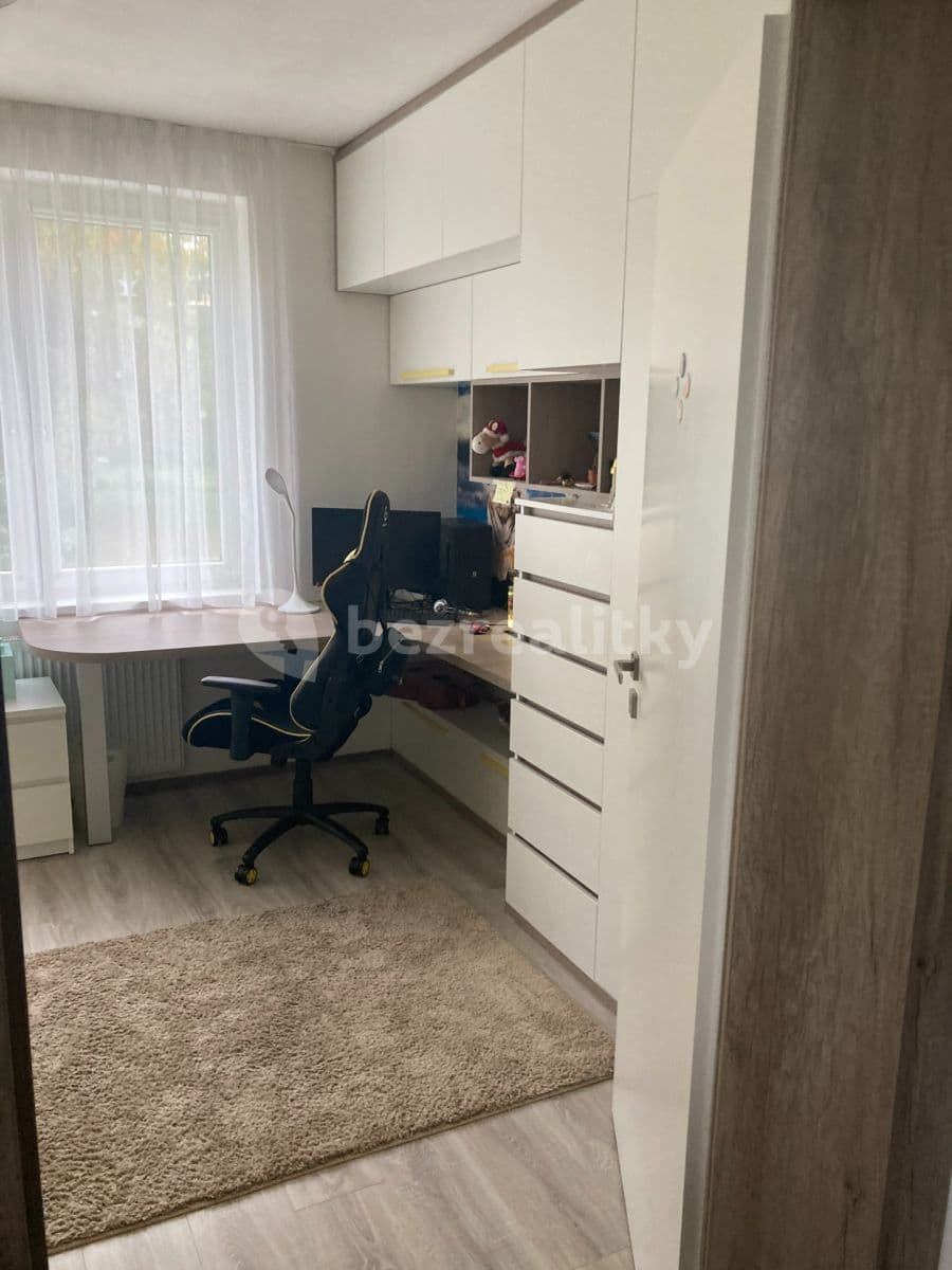 2 bedroom with open-plan kitchen flat to rent, 75 m², Nad Plovárnou, Jihlava, Vysočina Region 2 bedroom with open-plan kitchen flat to rent, 75 m², Nad Plovárnou, Jihlava, Vysočina Region