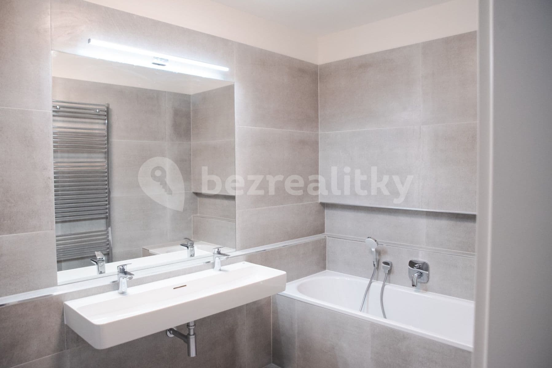 2 bedroom with open-plan kitchen flat to rent, 78 m², Čakovická, Prague, Prague 2 bedroom with open-plan kitchen flat to rent, 78 m², Čakovická, Prague, Prague