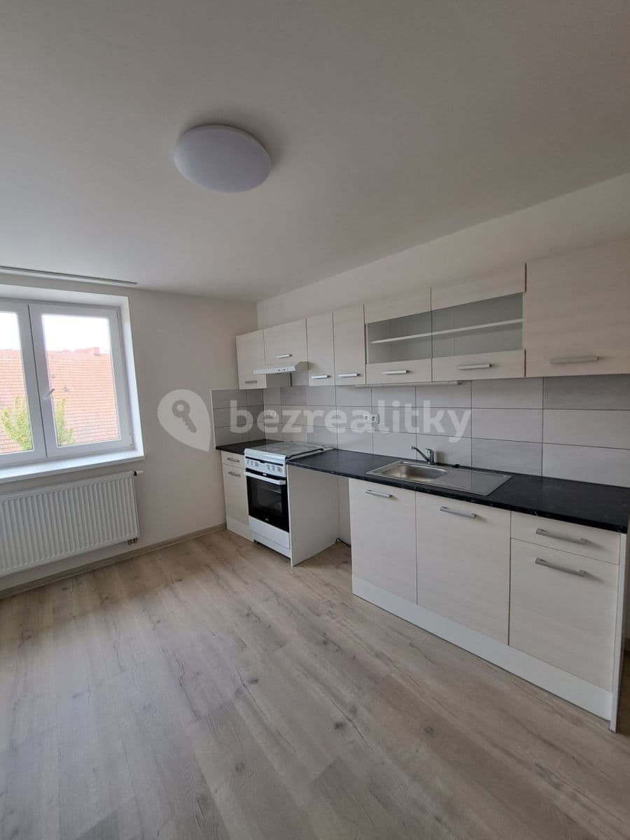 2 bedroom with open-plan kitchen flat to rent, 60 m², Bratrská, Bystřice nad Pernštejnem, Vysočina Region 2 bedroom with open-plan kitchen flat to rent, 60 m², Bratrská, Bystřice nad Pernštejnem, Vysočina Region
