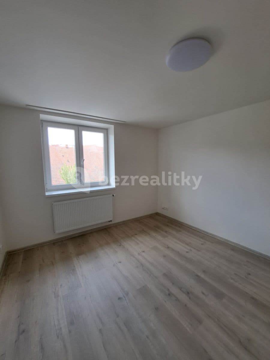 2 bedroom with open-plan kitchen flat to rent, 60 m², Bratrská, Bystřice nad Pernštejnem, Vysočina Region 2 bedroom with open-plan kitchen flat to rent, 60 m², Bratrská, Bystřice nad Pernštejnem, Vysočina Region