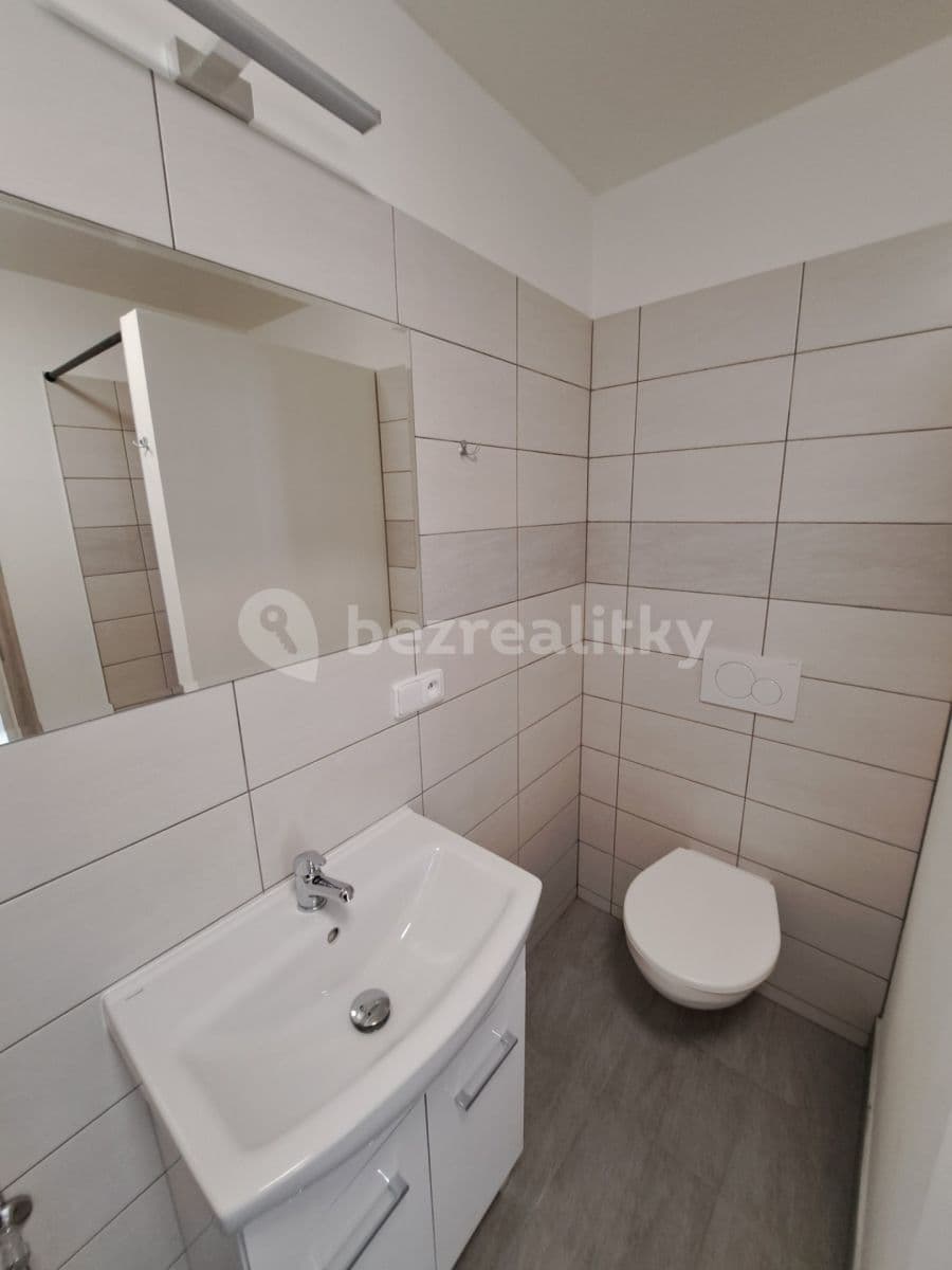 2 bedroom with open-plan kitchen flat to rent, 60 m², Bratrská, Bystřice nad Pernštejnem, Vysočina Region 2 bedroom with open-plan kitchen flat to rent, 60 m², Bratrská, Bystřice nad Pernštejnem, Vysočina Region