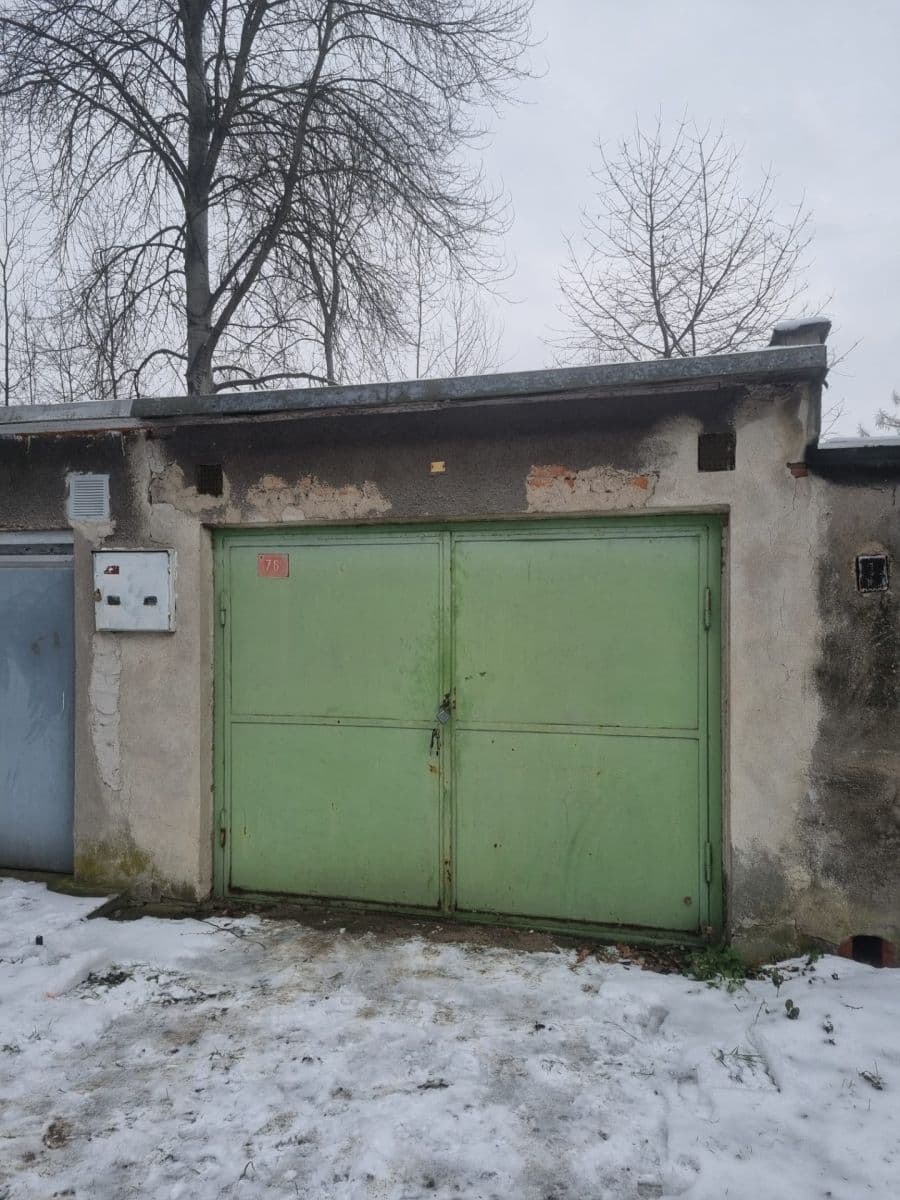garage to rent, 24 m², Česká Lípa, Liberecký Region garage to rent, 24 m², Česká Lípa, Liberecký Region